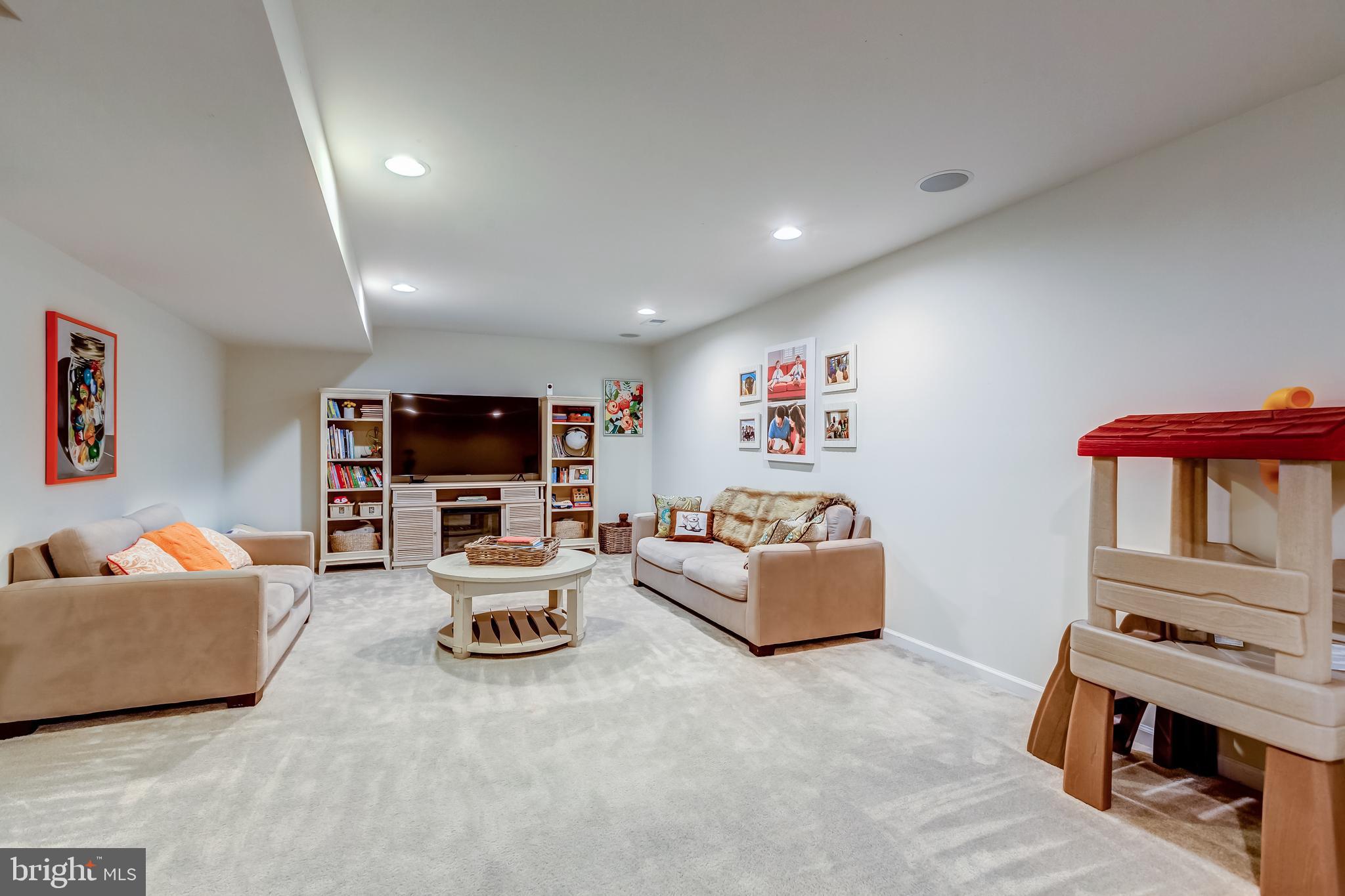 BROOKSIDE - Residential