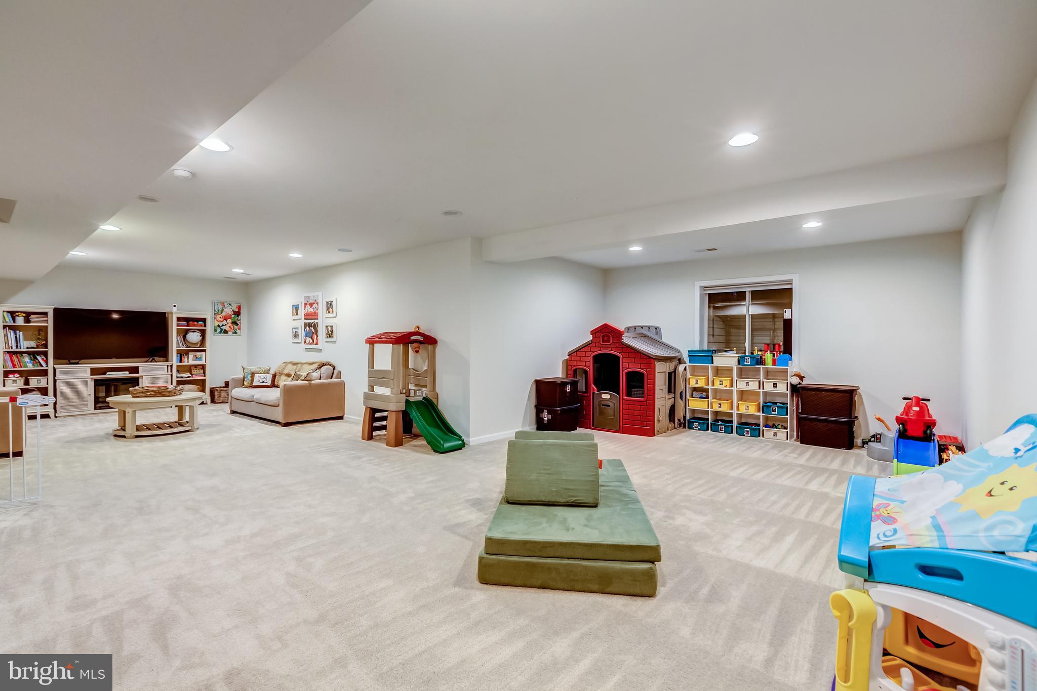 BROOKSIDE - Residential