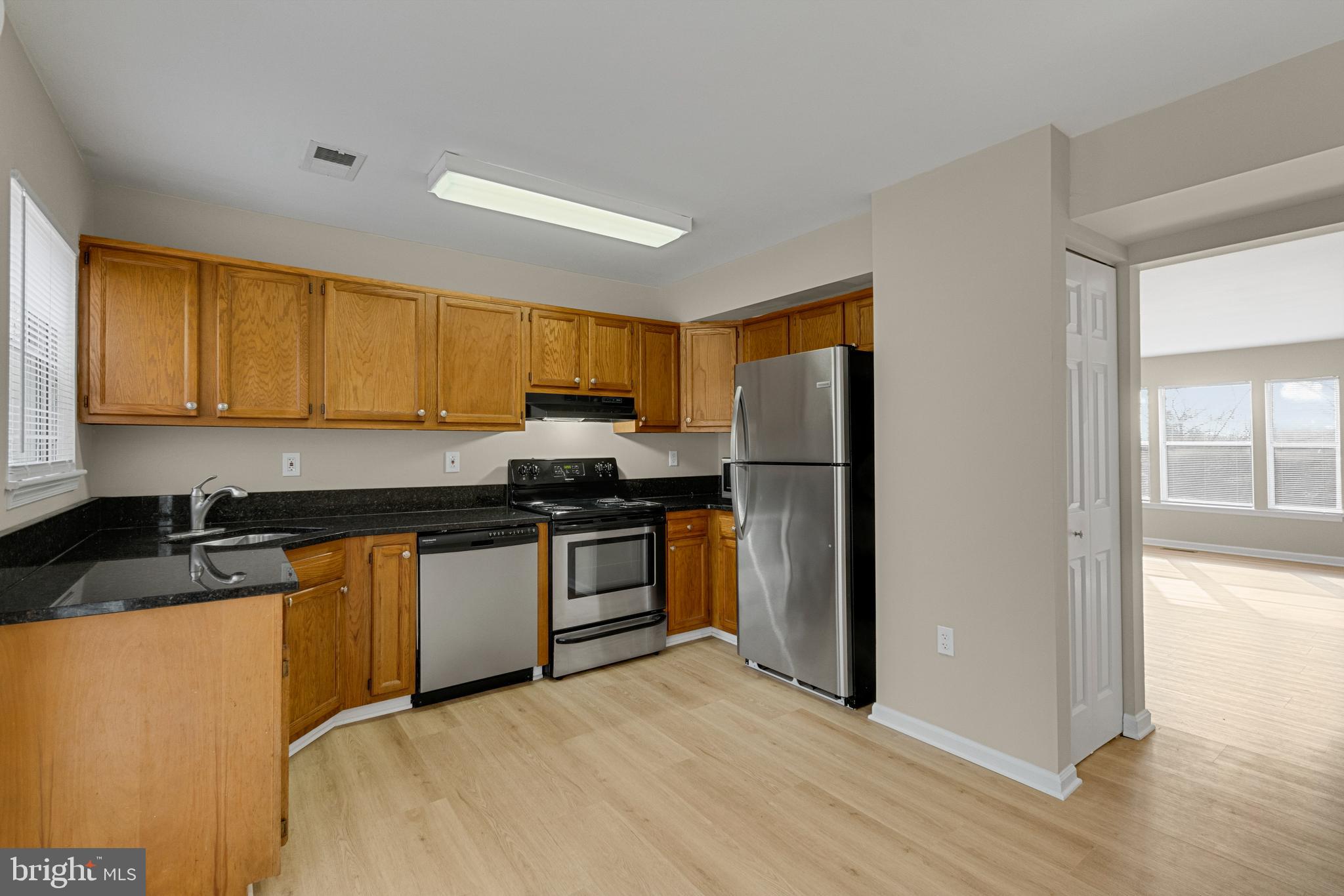 RIVERCHASE - Residential