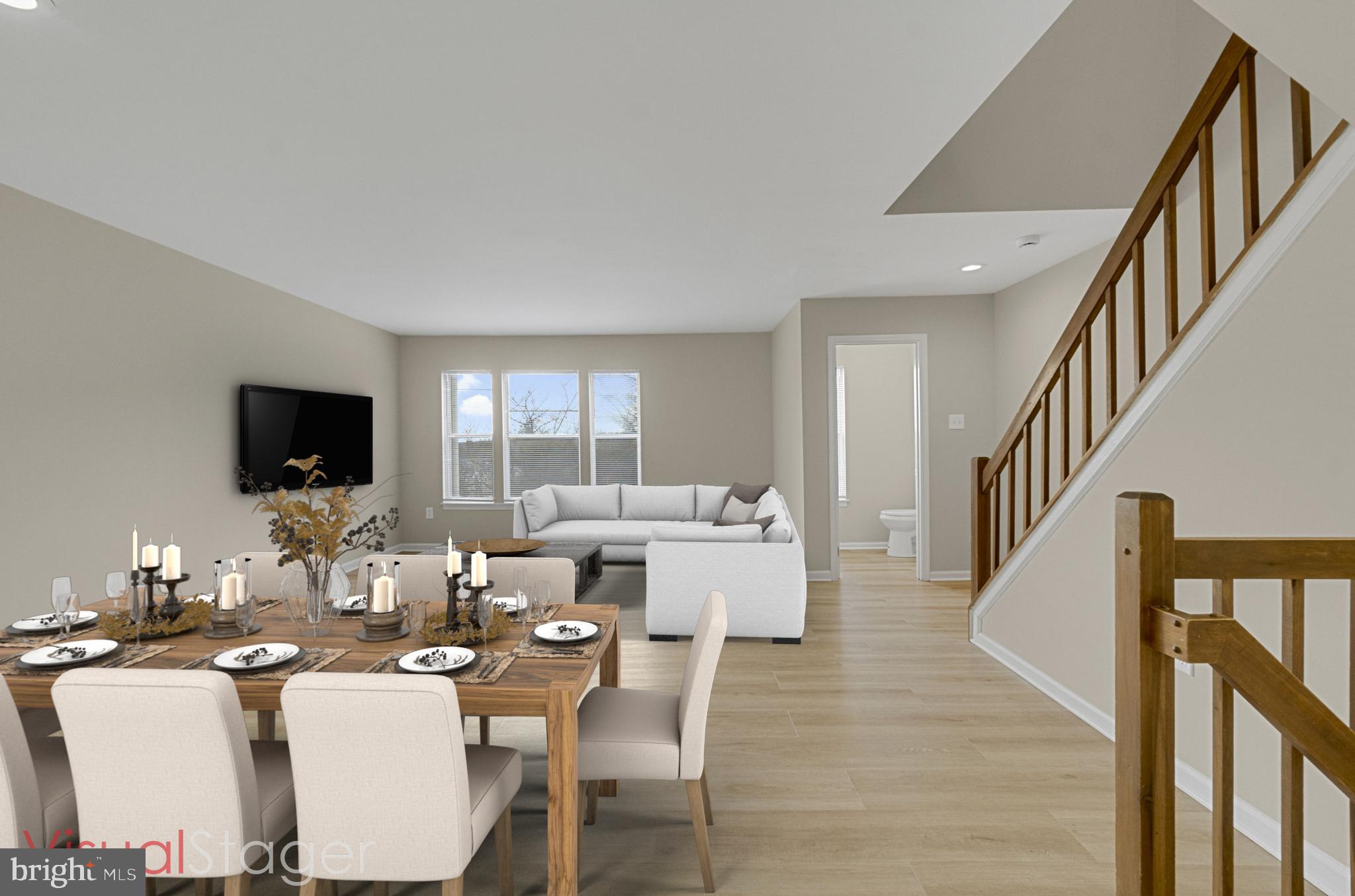 RIVERCHASE - Residential