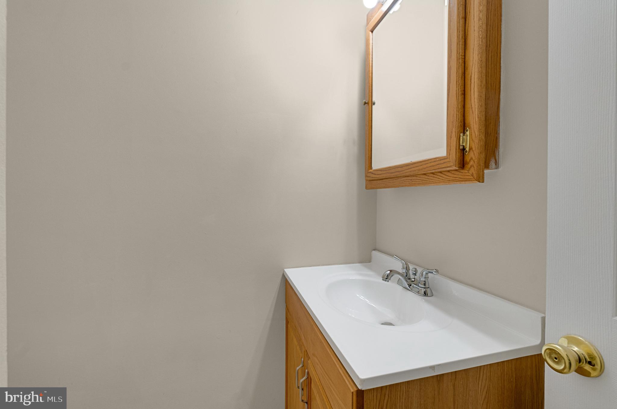 RIVERCHASE - Residential