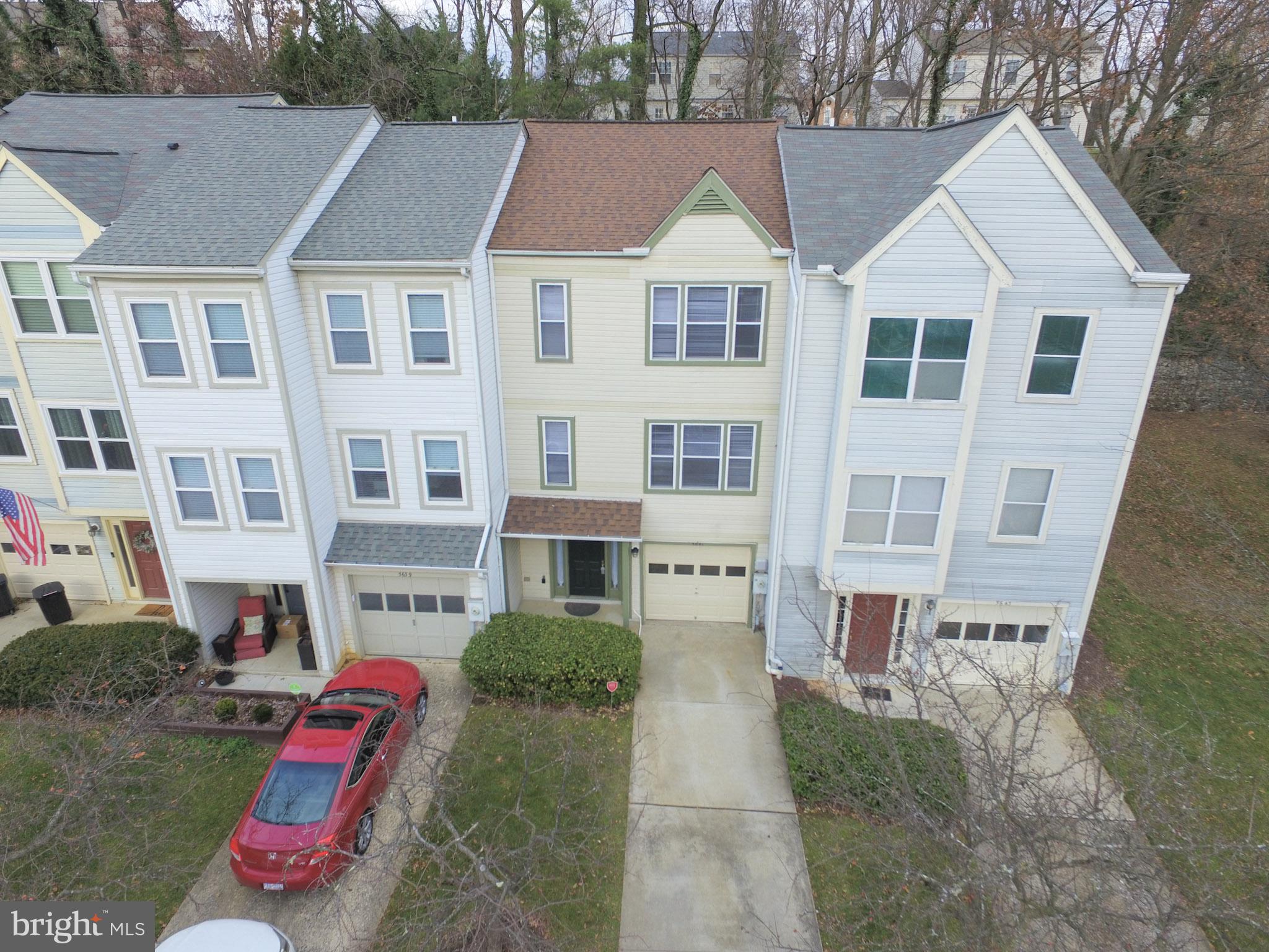 RIVERCHASE - Residential