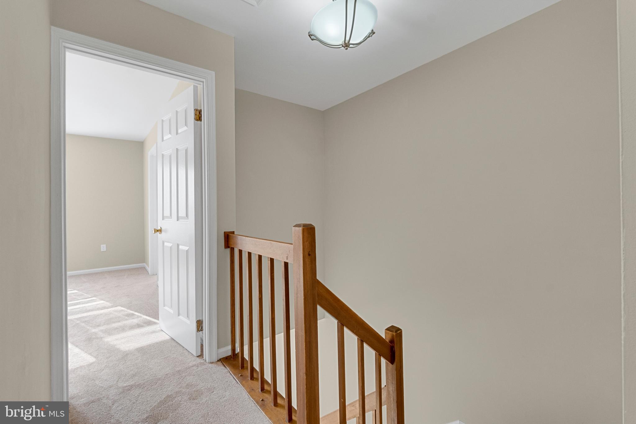 RIVERCHASE - Residential