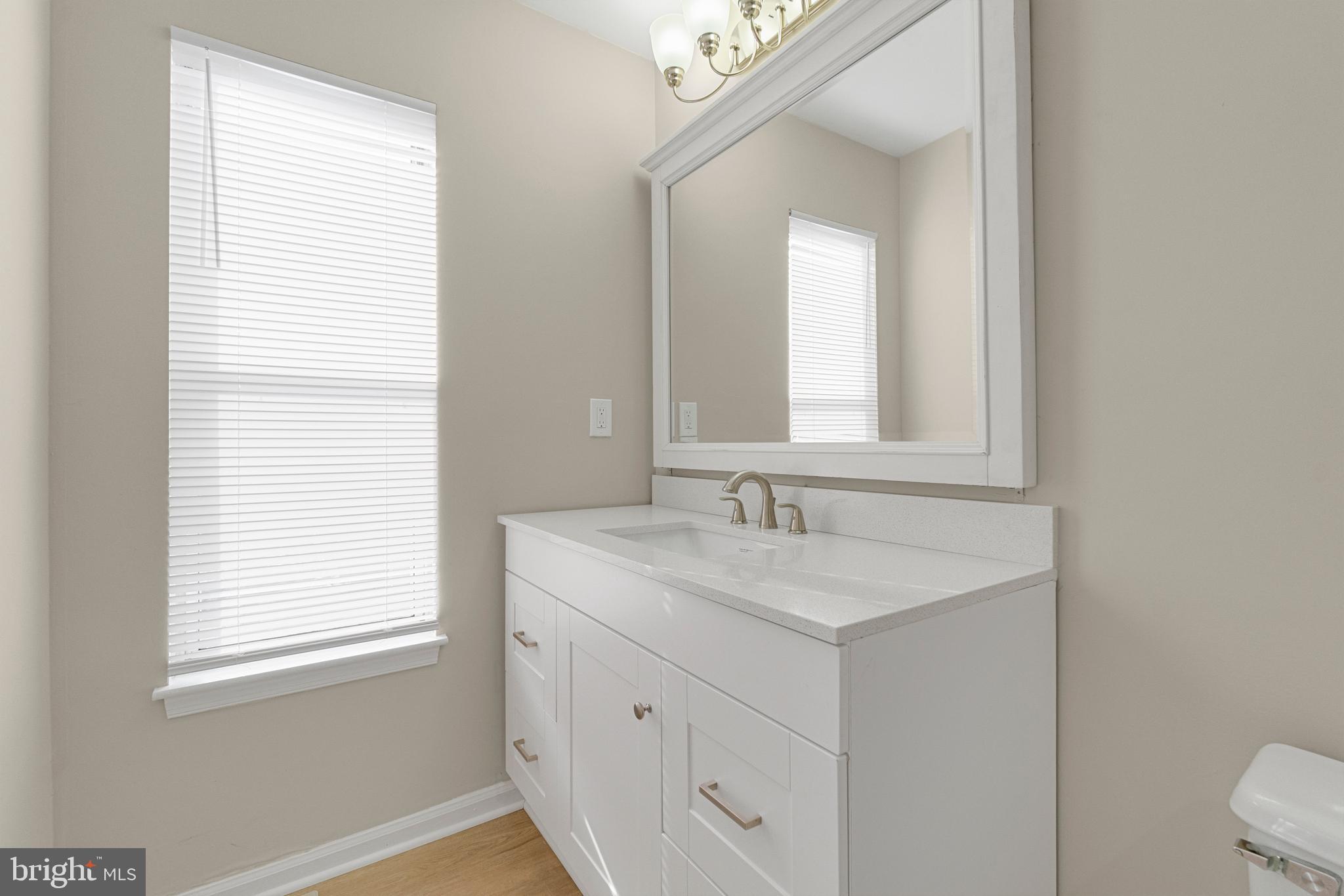 RIVERCHASE - Residential