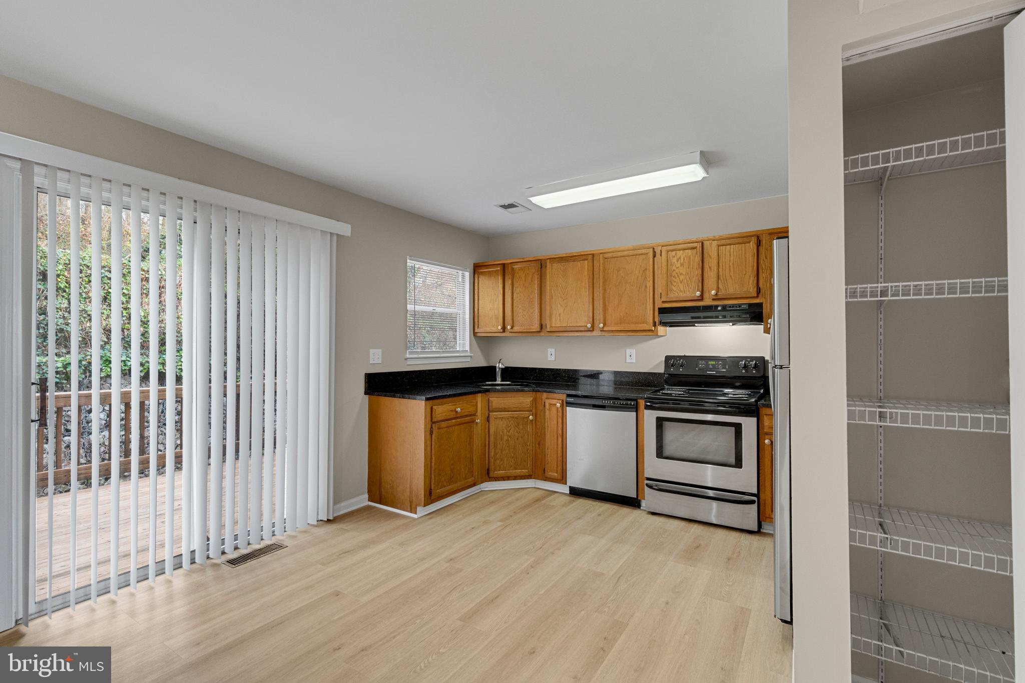 RIVERCHASE - Residential