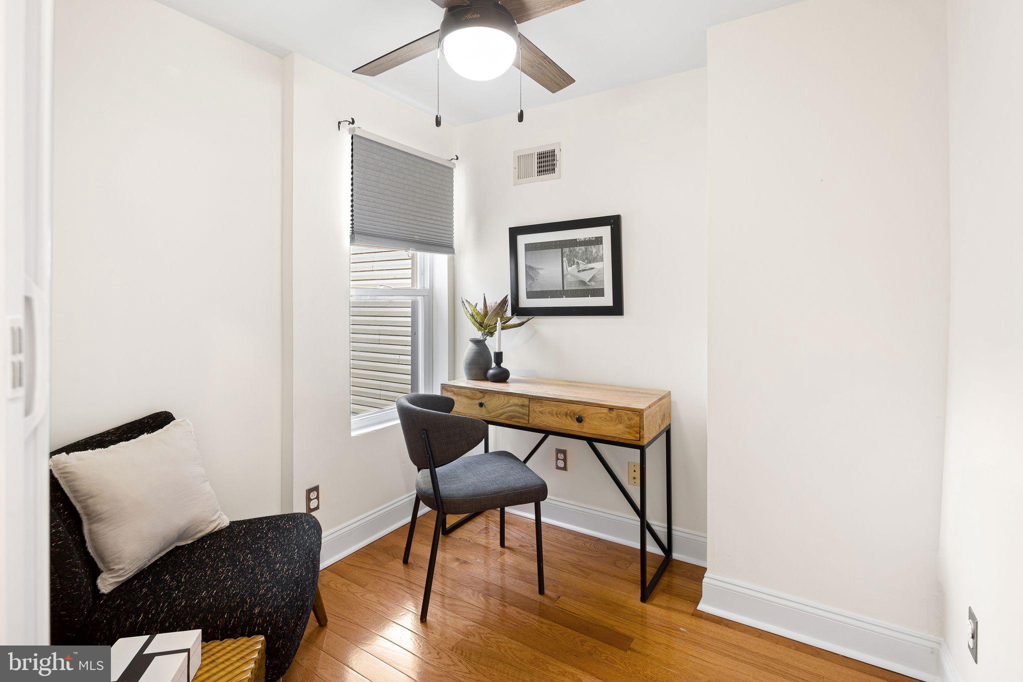 POINT BREEZE - Residential