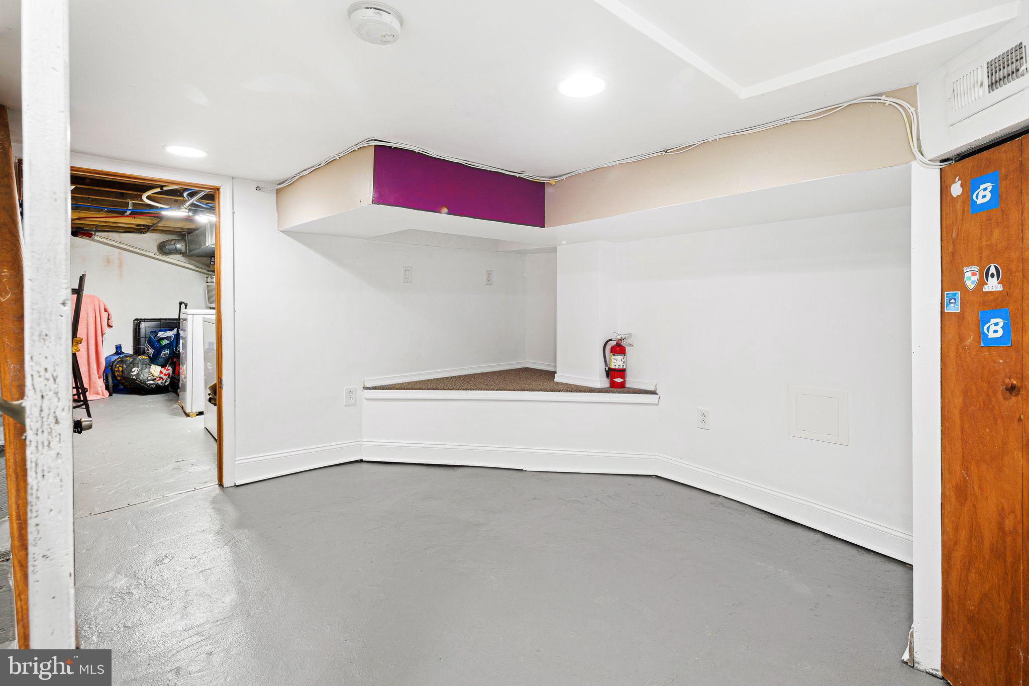 POINT BREEZE - Residential