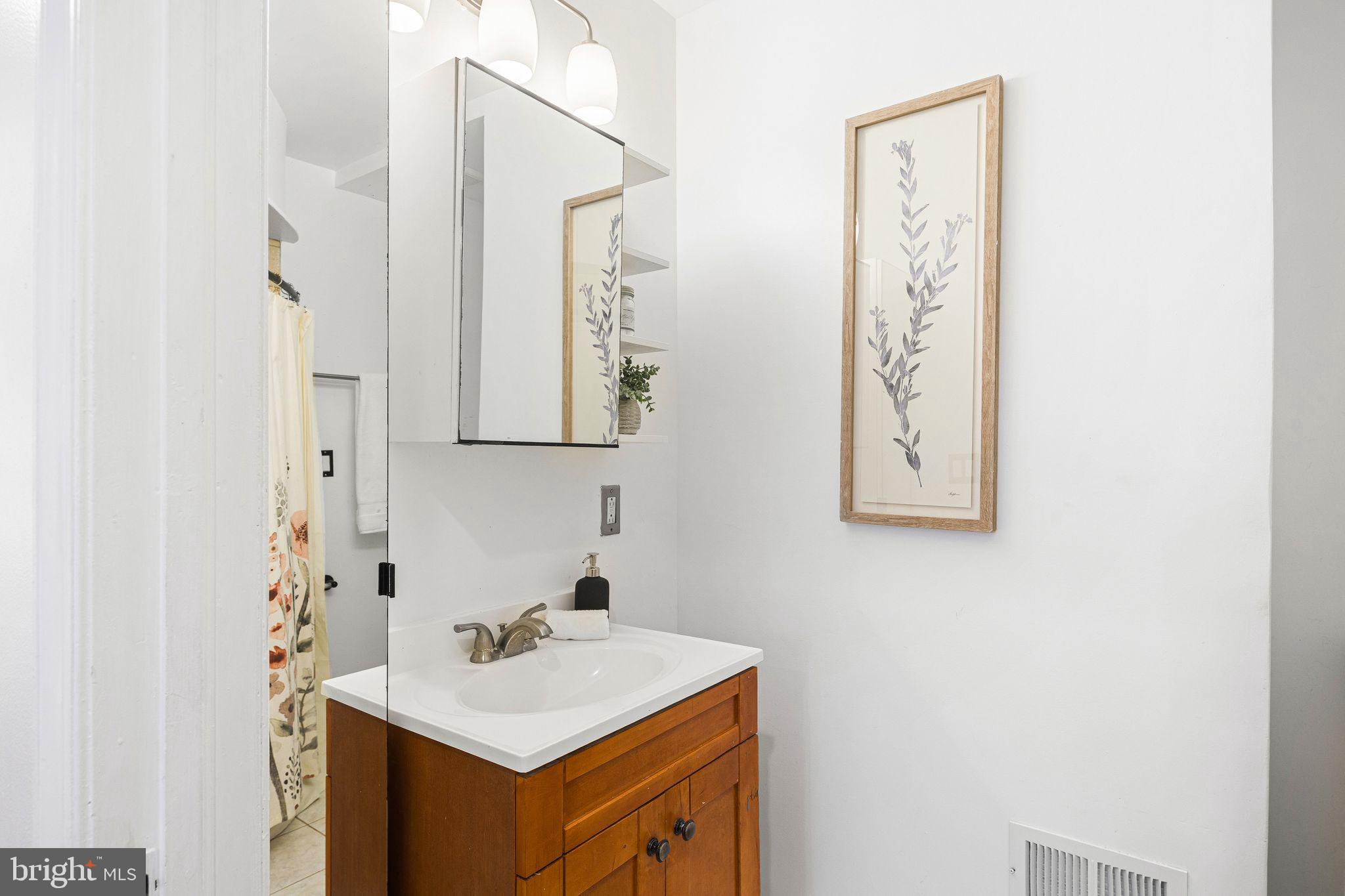 POINT BREEZE - Residential