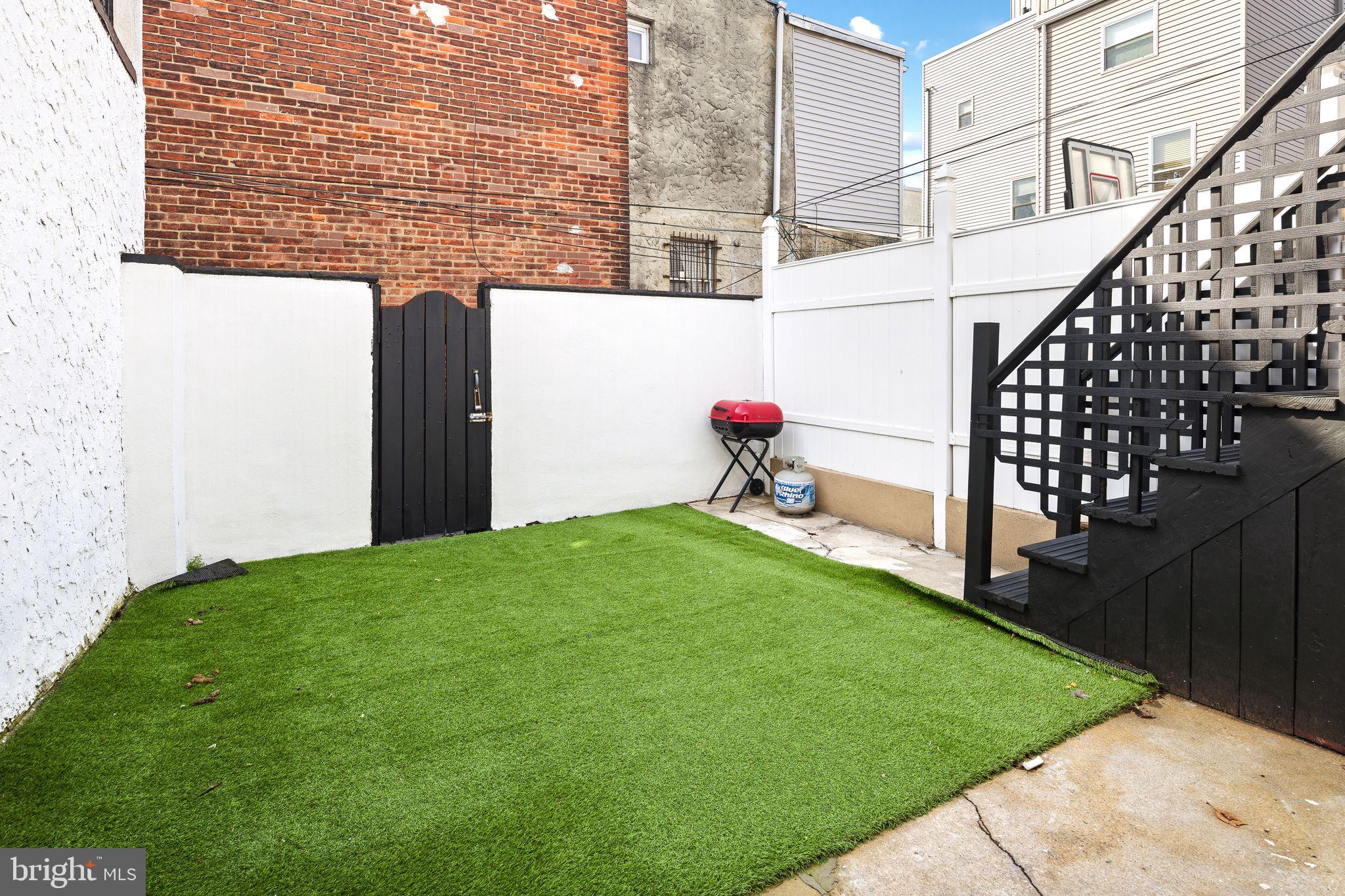 POINT BREEZE - Residential