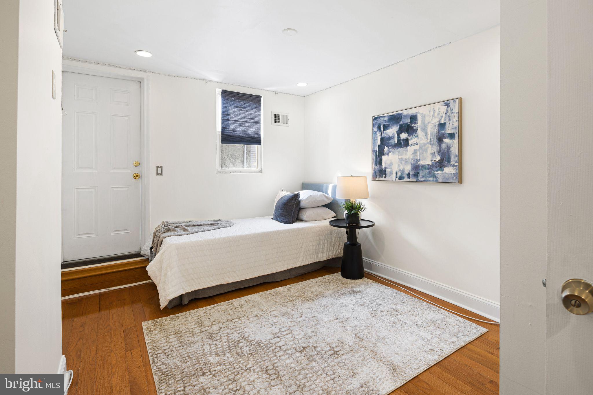 POINT BREEZE - Residential