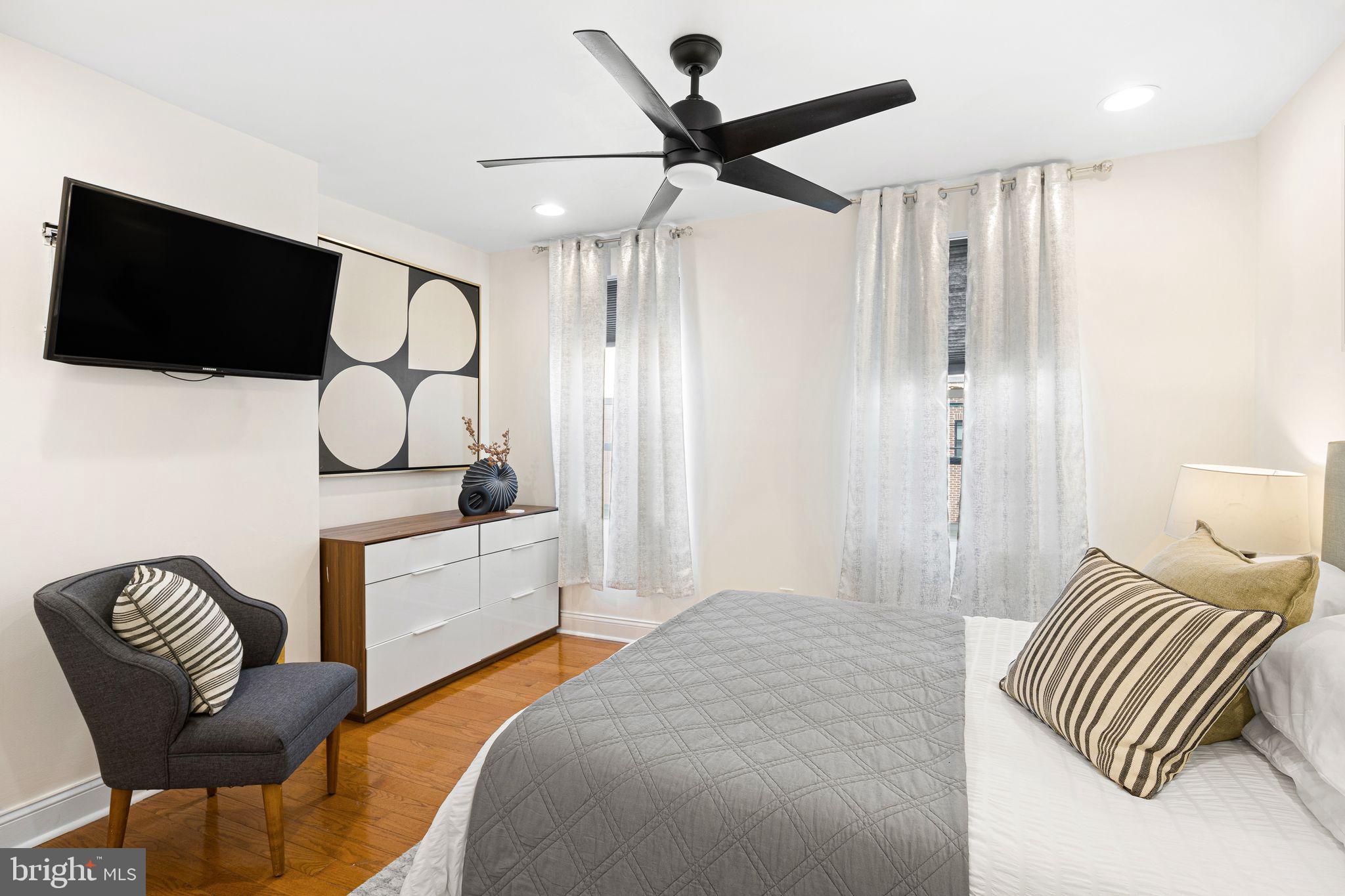 POINT BREEZE - Residential