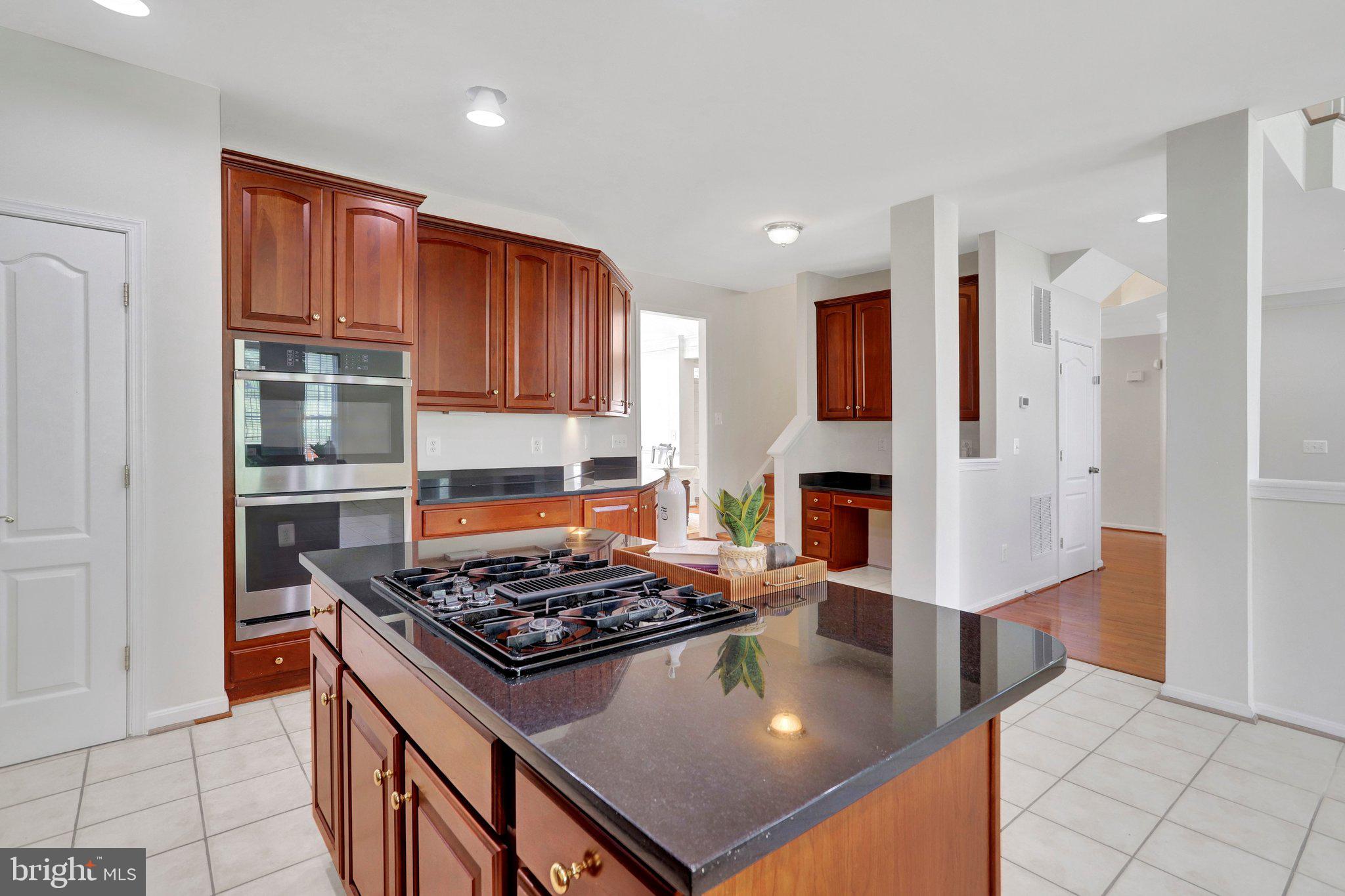 CARDINAL HILL - Residential