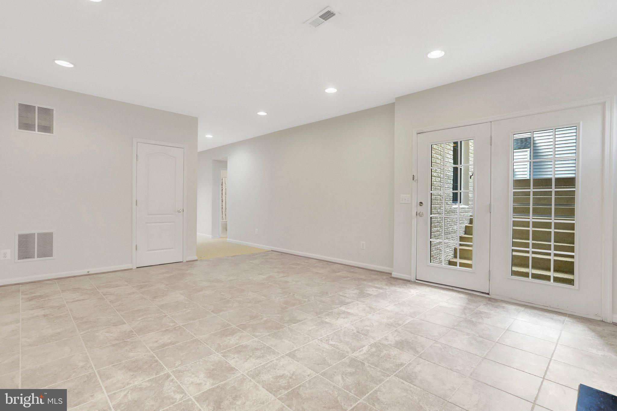 CARDINAL HILL - Residential