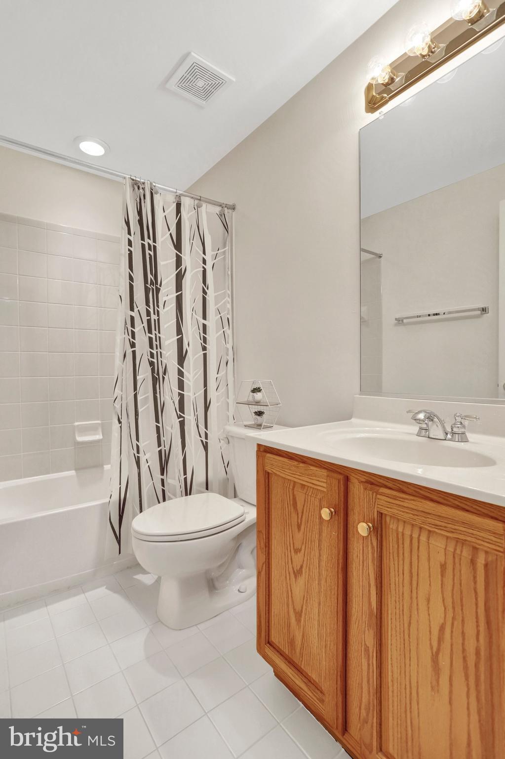 CARDINAL HILL - Residential