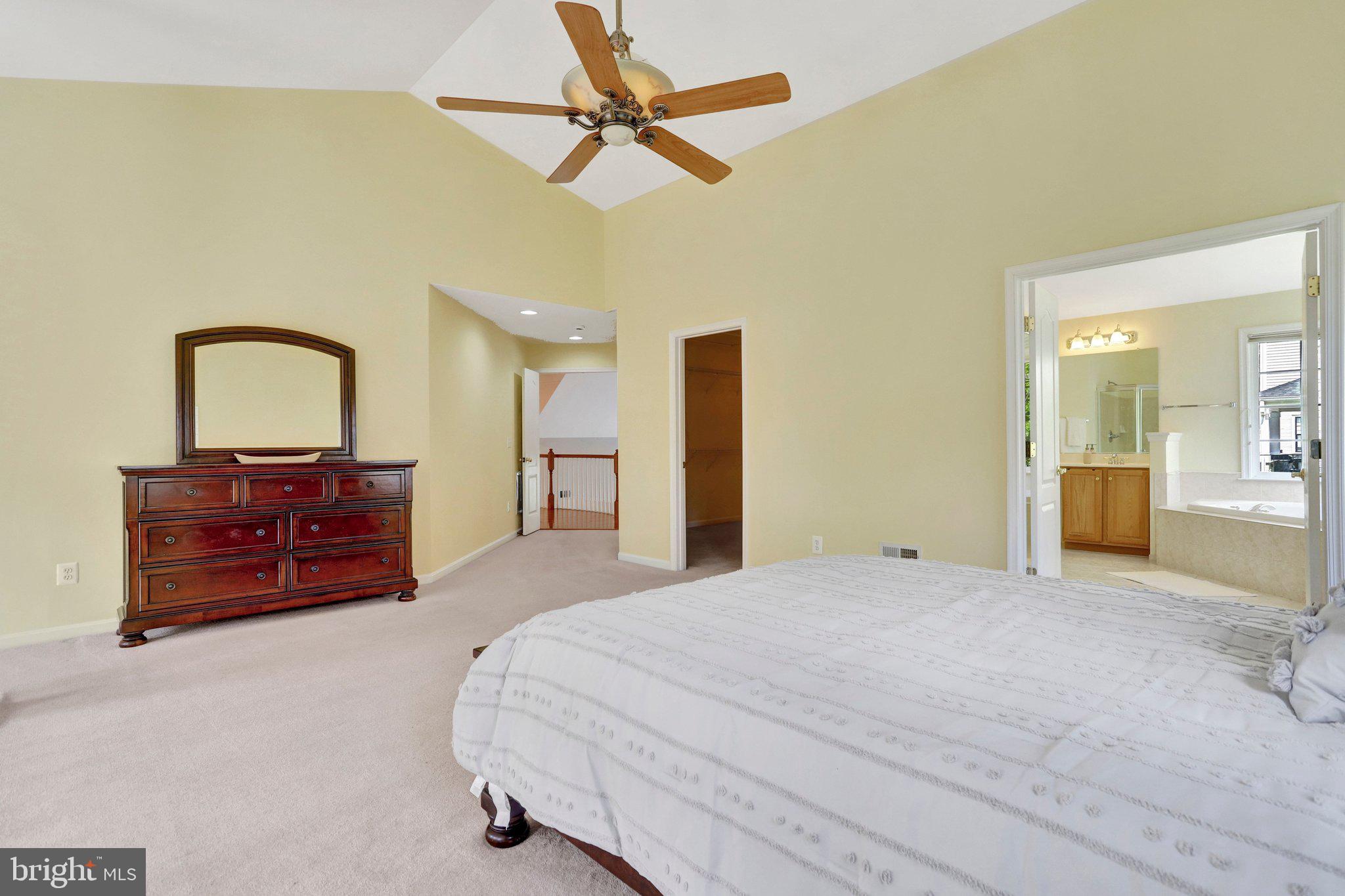 CARDINAL HILL - Residential