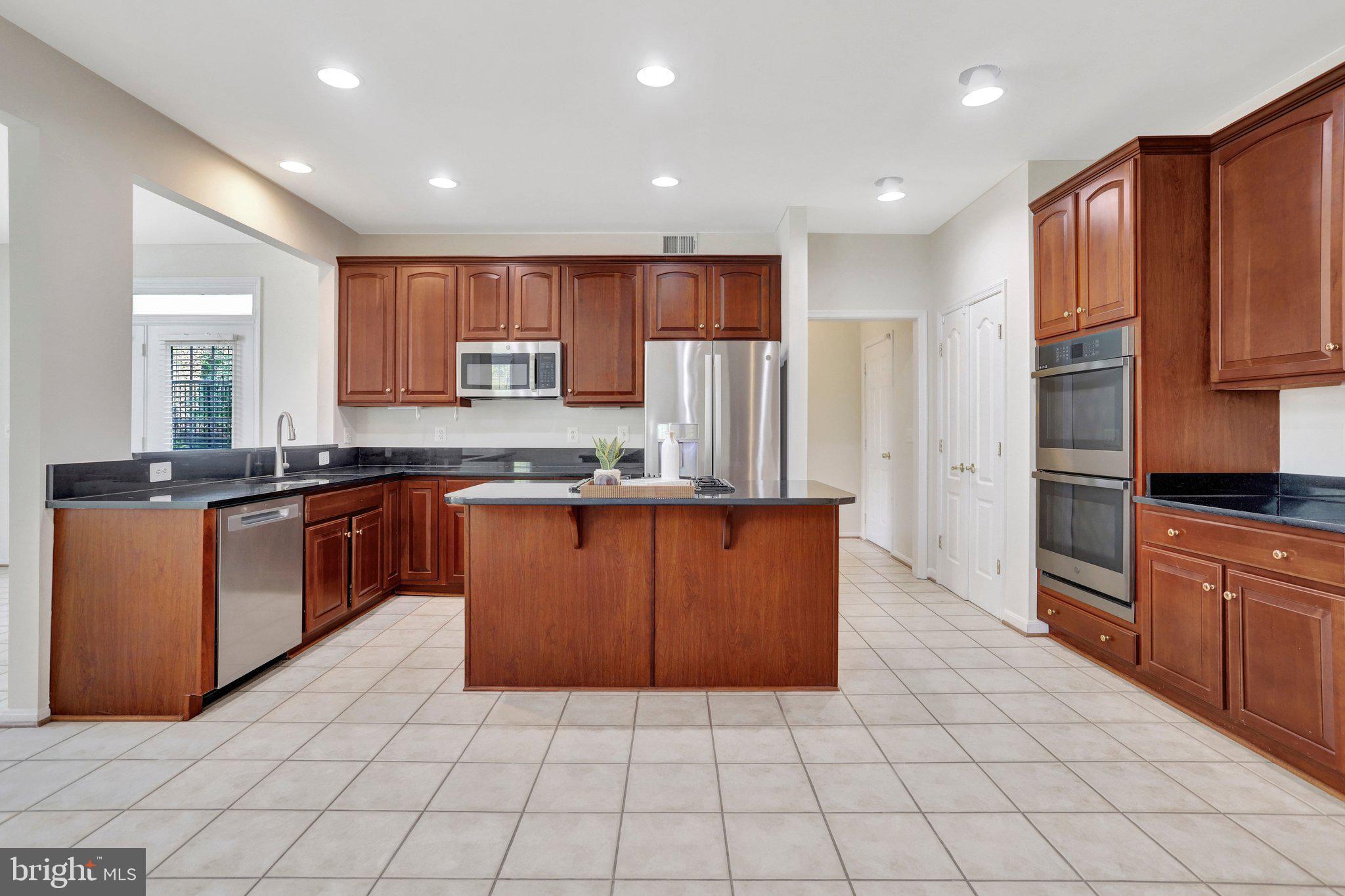 CARDINAL HILL - Residential