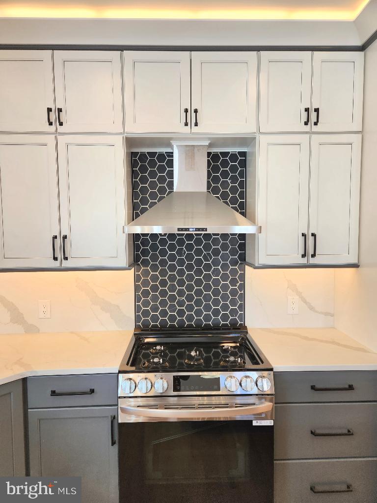 HILLSIDE FARM ESTATES - Residential