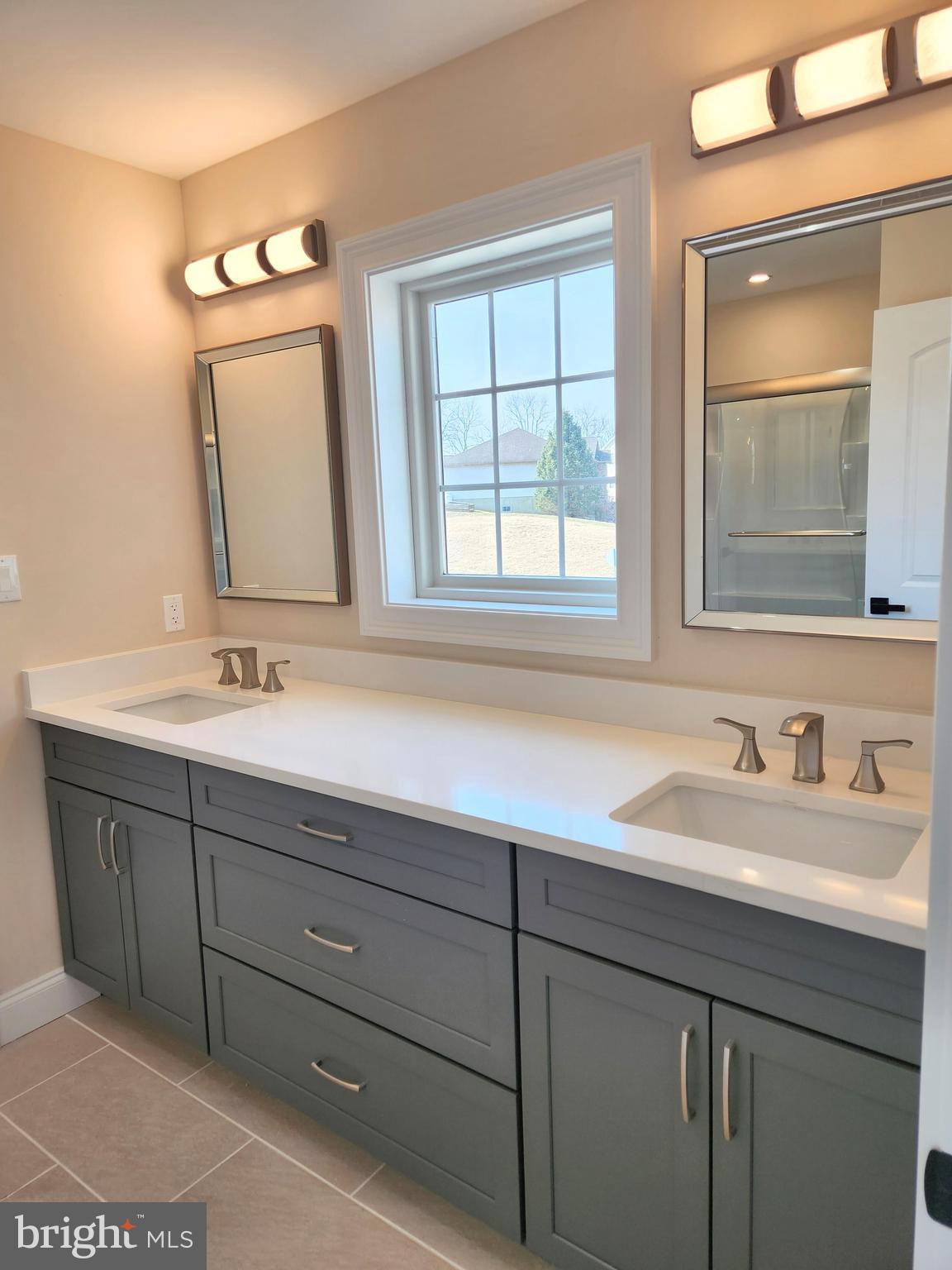 HILLSIDE FARM ESTATES - Residential