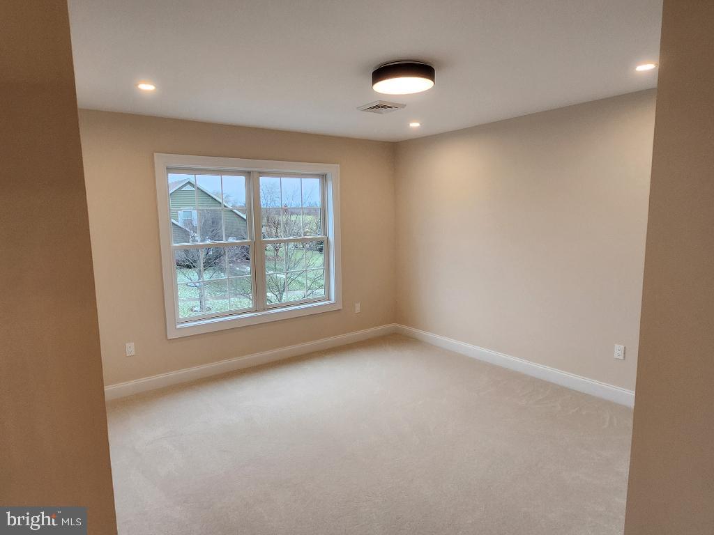 HILLSIDE FARM ESTATES - Residential