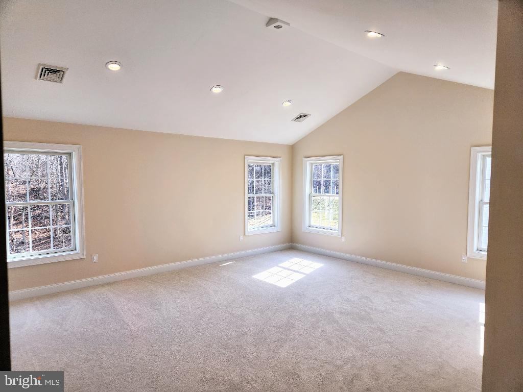 HILLSIDE FARM ESTATES - Residential