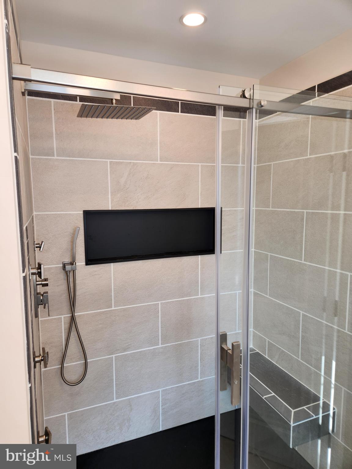 HILLSIDE FARM ESTATES - Residential