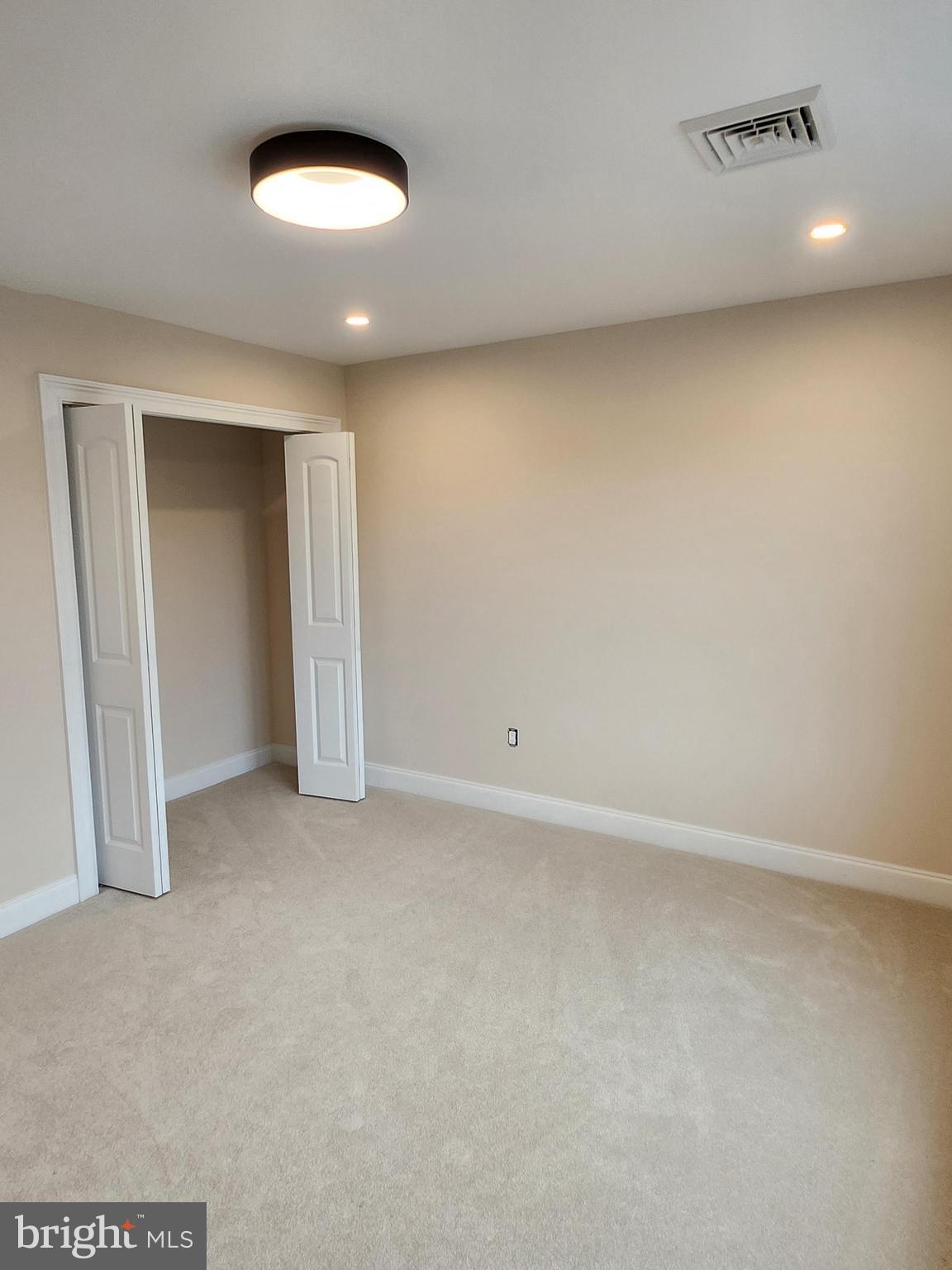 HILLSIDE FARM ESTATES - Residential