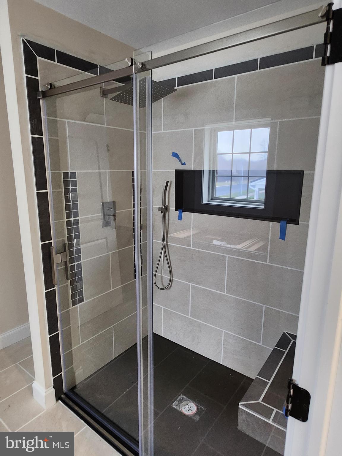 HILLSIDE FARM ESTATES - Residential