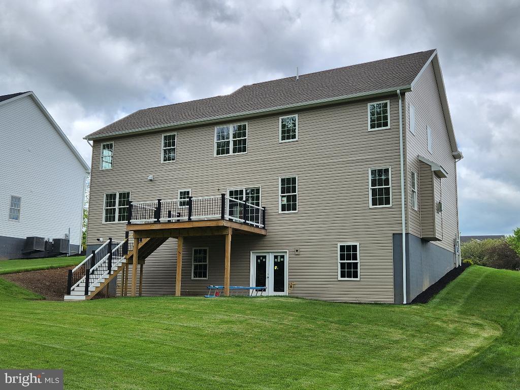 HILLSIDE FARM ESTATES - Residential