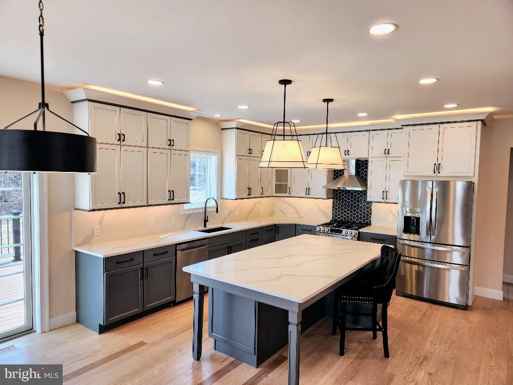 HILLSIDE FARM ESTATES - Residential