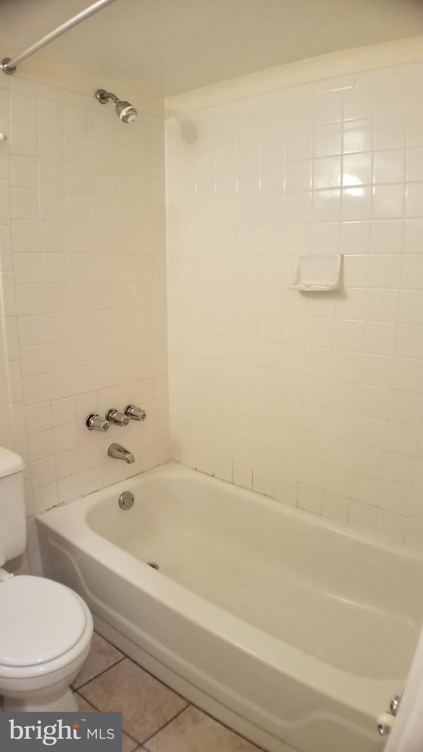 SILVER SPRING - Residential Lease