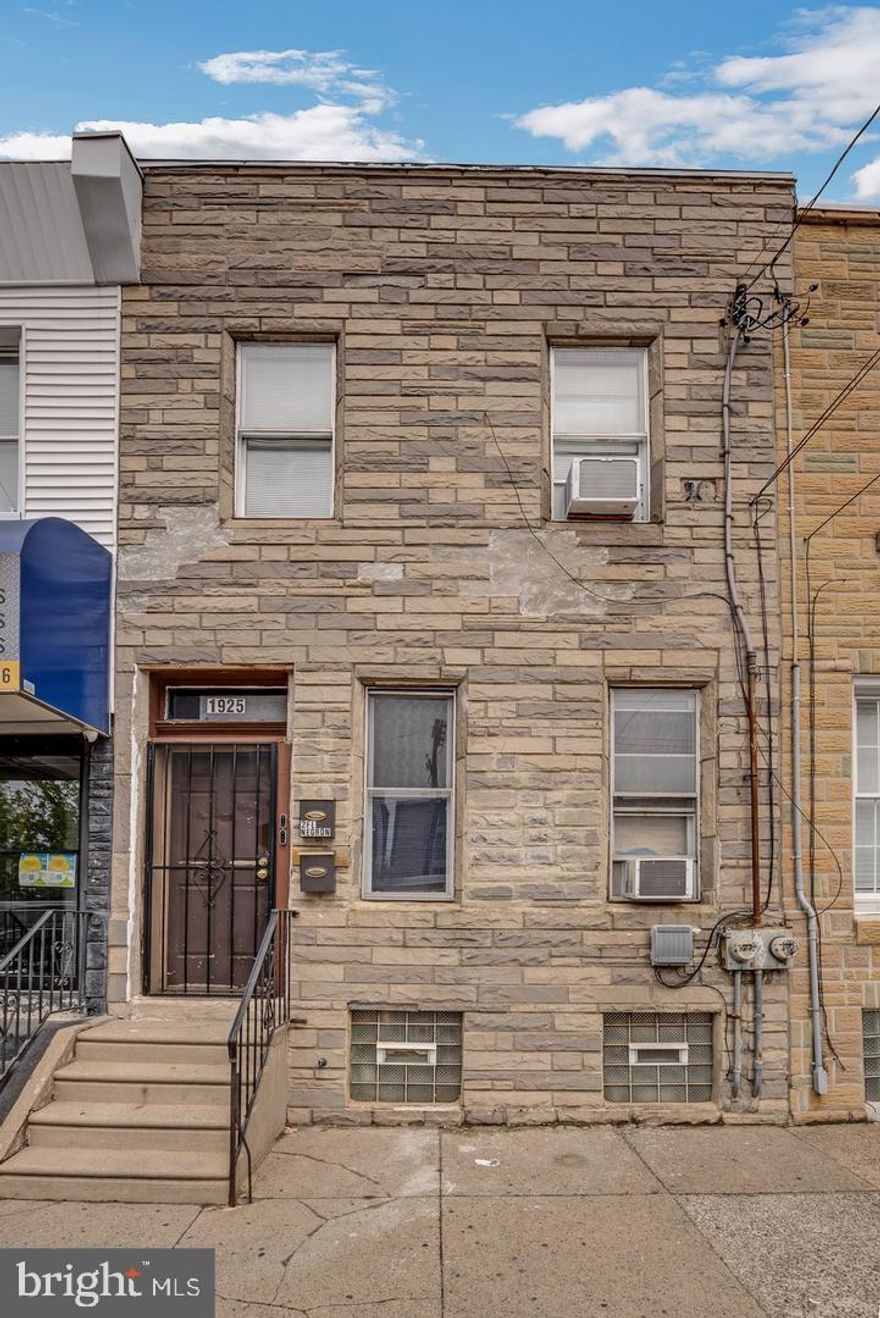 Propportunity  Knocks!  Fully Leased Large Duplex with Detached Garage with excellent rental history/long term tenants. Separate Utilities. Two spacious 2-Bedroom 1 bathroom apartments with great layouts. First floor unit has 2 Bedrooms, full bathroom and eat in Kitchen.  Access to a large basement with laundry. The rear has a private patio and access to the Detached Garage.  Upstairs is a 2 bedroom apartment with open living room/kitchen layout. Hardwood floors in the livingroom. New flooring in one of the bedrooms and freshly painted.  New Water Heater. Property has been very well maintained and units are extremely well kept.  Solid investment or potential for owner occupant.