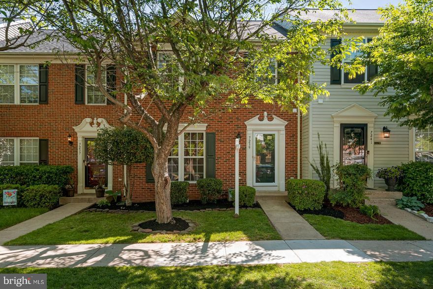 Well Maintained and Move in Ready!!  3 BR, 3.5 bath, Brick front townhome complete with available Somerset Amenities!  Brand New Carpet throughout living areas.  Hardwood floors in kitchen and dining room.  Spacious kitchen with 42” cabinets, granite countertops, and dark stainless-steel appliances.  Newly stained deck perfect for grilling and looking out over mature trees and open space.  Large Rec Room with walk out to fenced rear yard. Expansive laundry space with loads of storage.  Extra storage in attic and below stairs.  Two assigned parking spaces.  Convenient to 66, Virginia Gateway, Somerset, and Stonewall shopping.  Numerous golf courses and outdoor opportunities nearby. HOA dues include pool, tennis, basketball, playground, snow removal, trash, hiking trails, and community center.  Don’t miss this!