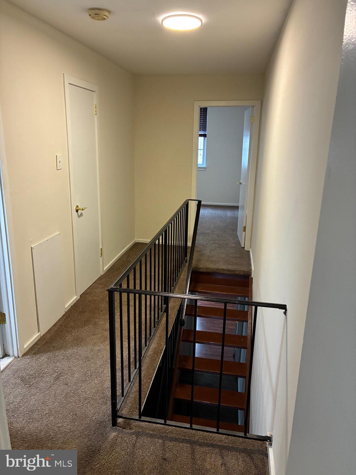 QUEEN VILLAGE - Residential Lease