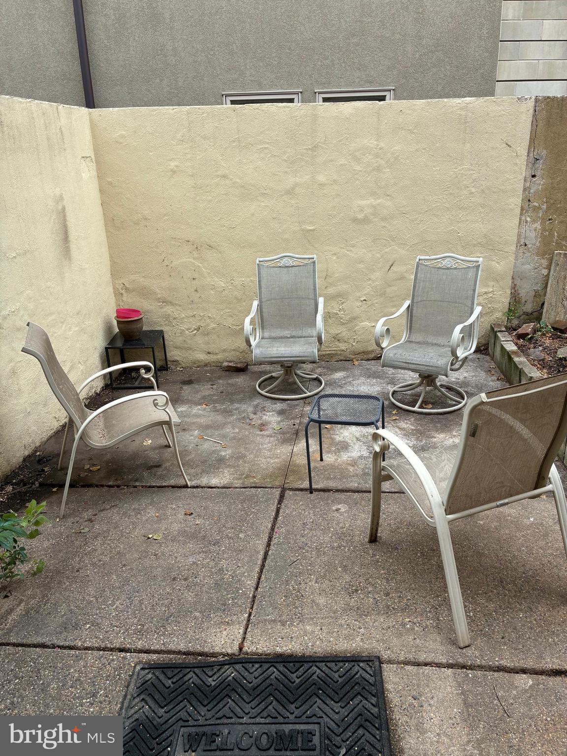 QUEEN VILLAGE - Residential Lease