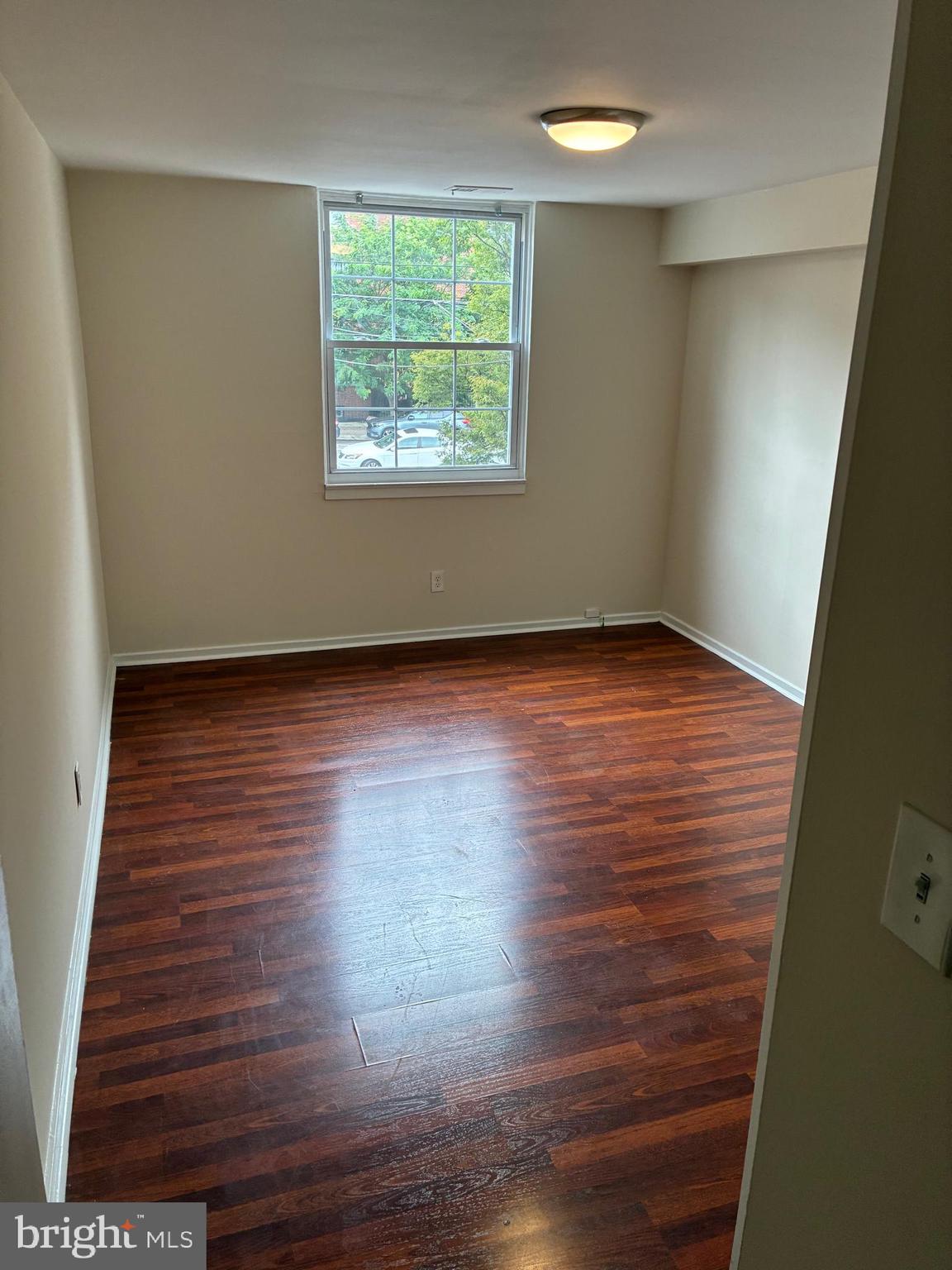 QUEEN VILLAGE - Residential Lease