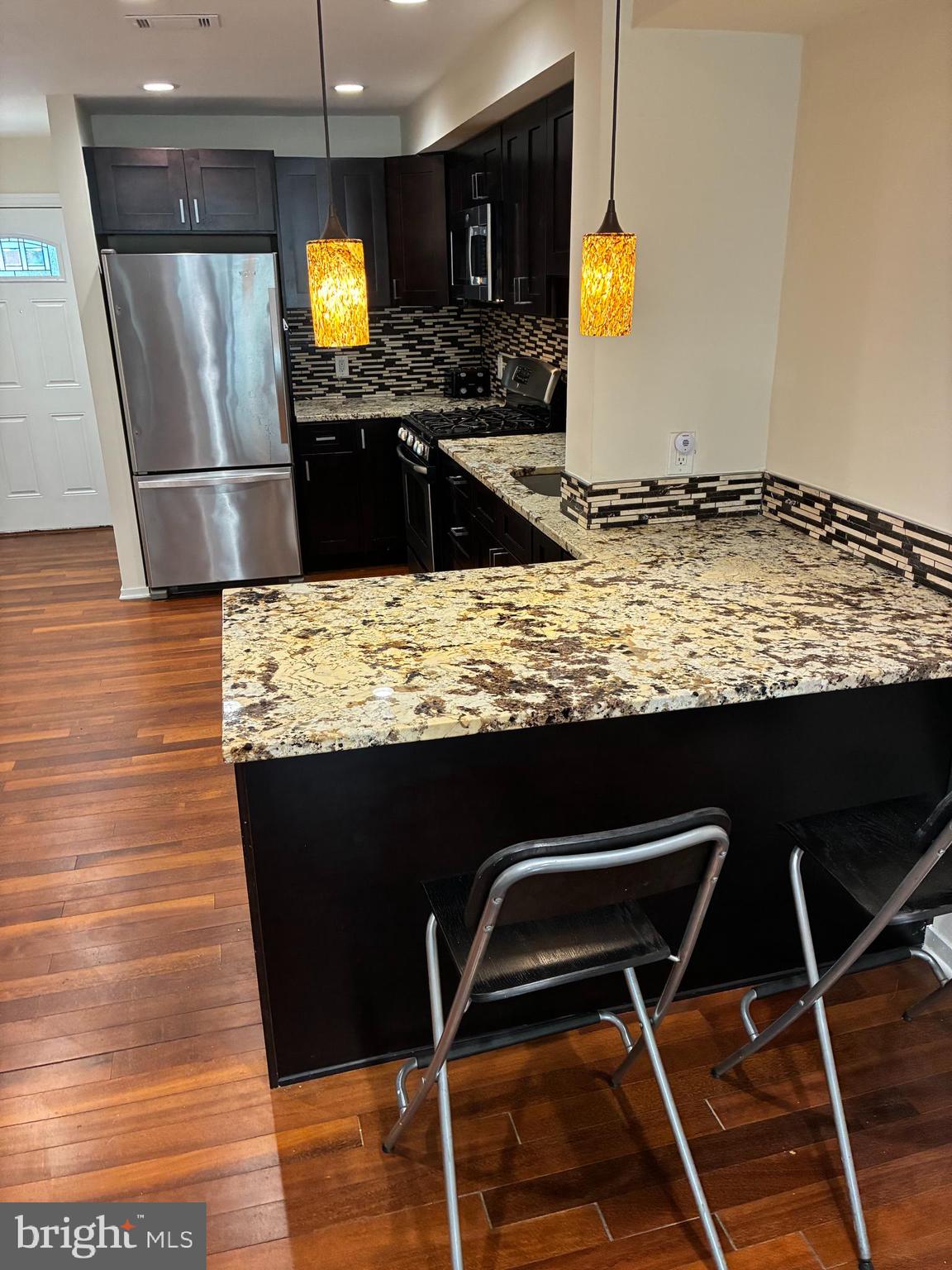 QUEEN VILLAGE - Residential Lease