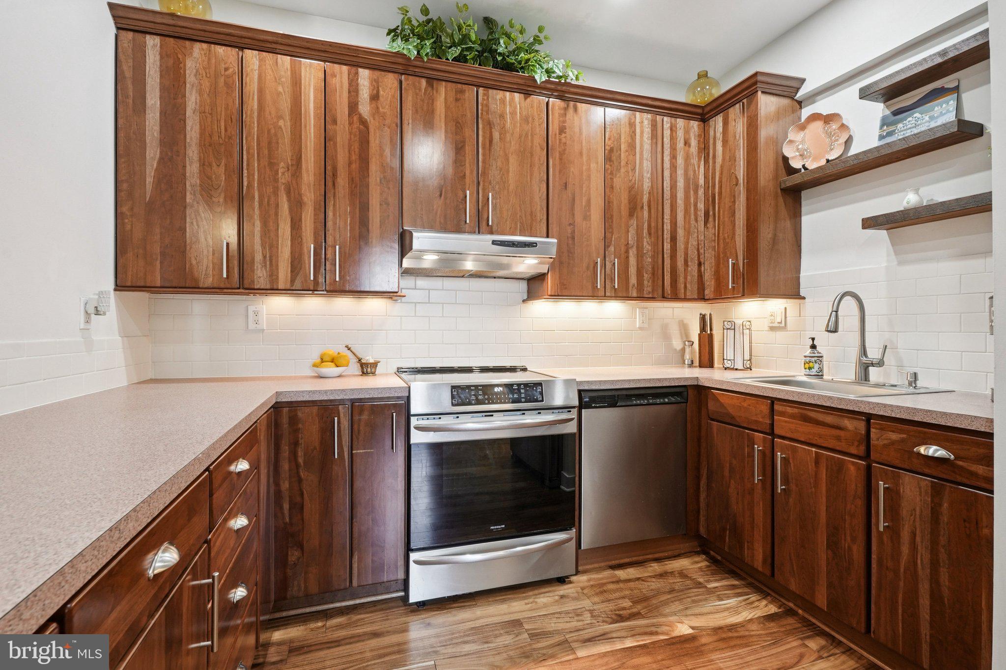 OLD CITY - Residential