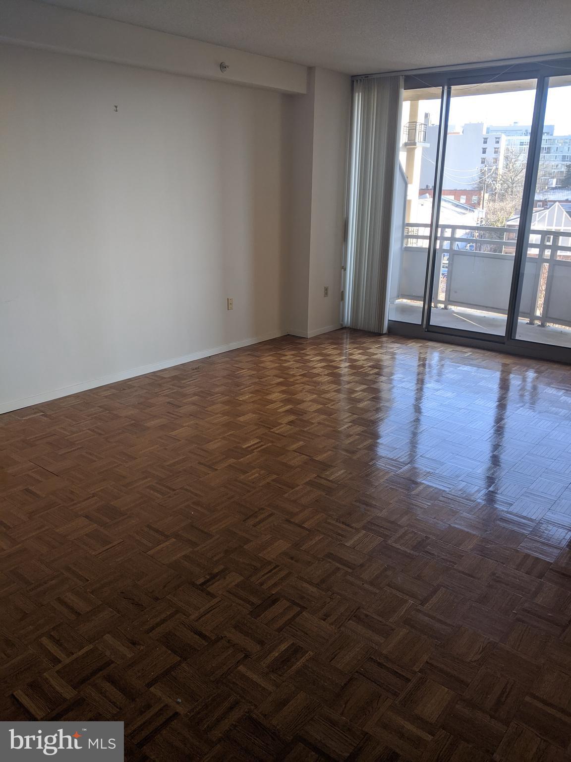 CRESCENT PLAZA - Residential Lease