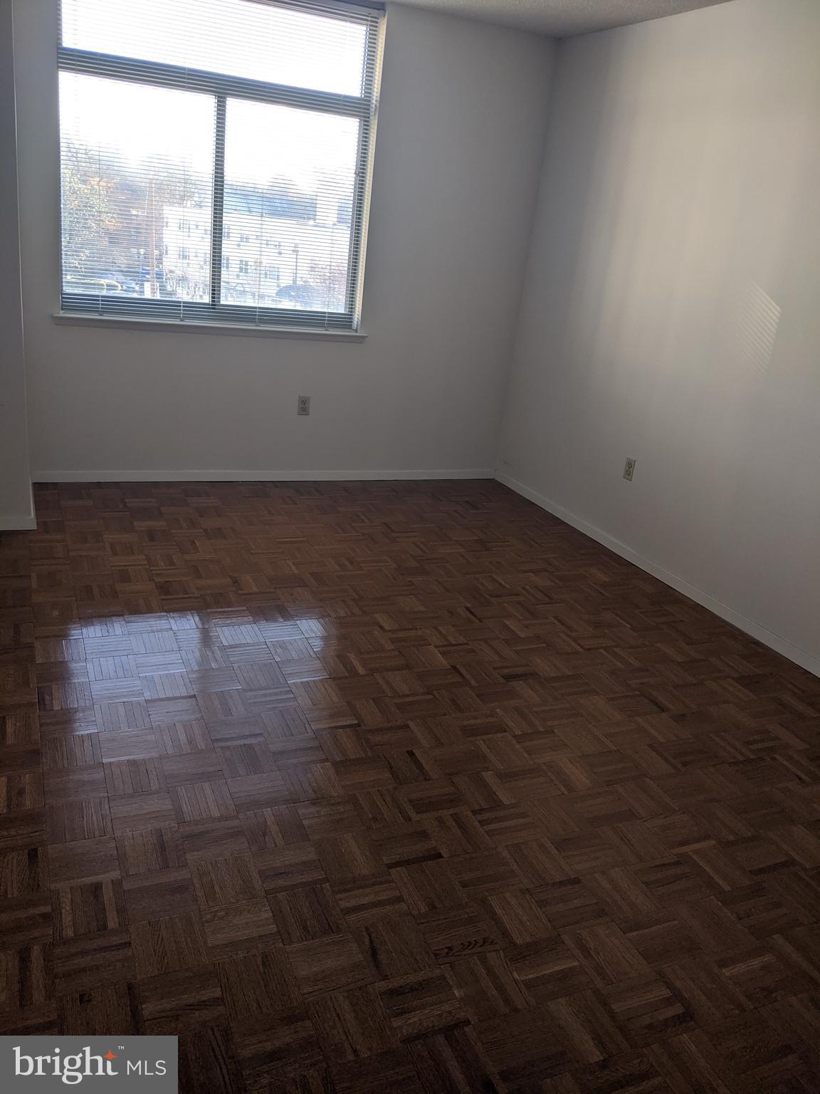 CRESCENT PLAZA - Residential Lease