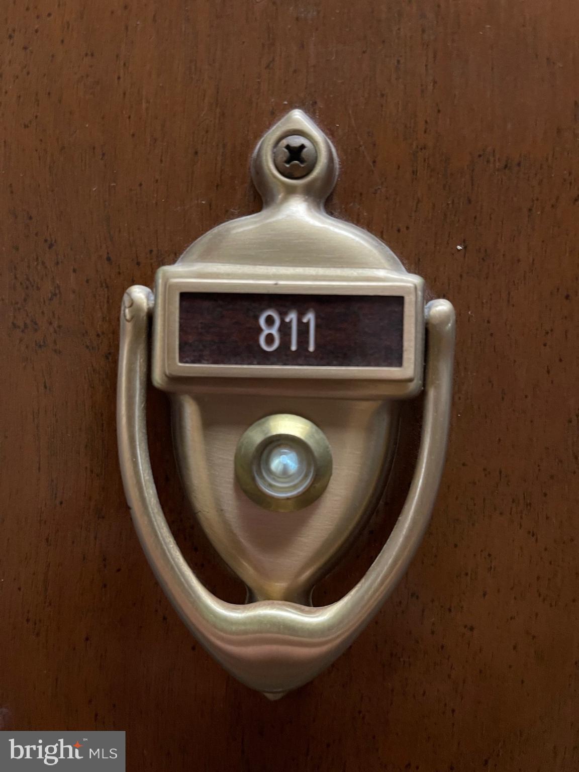 CRESCENT PLAZA - Residential Lease