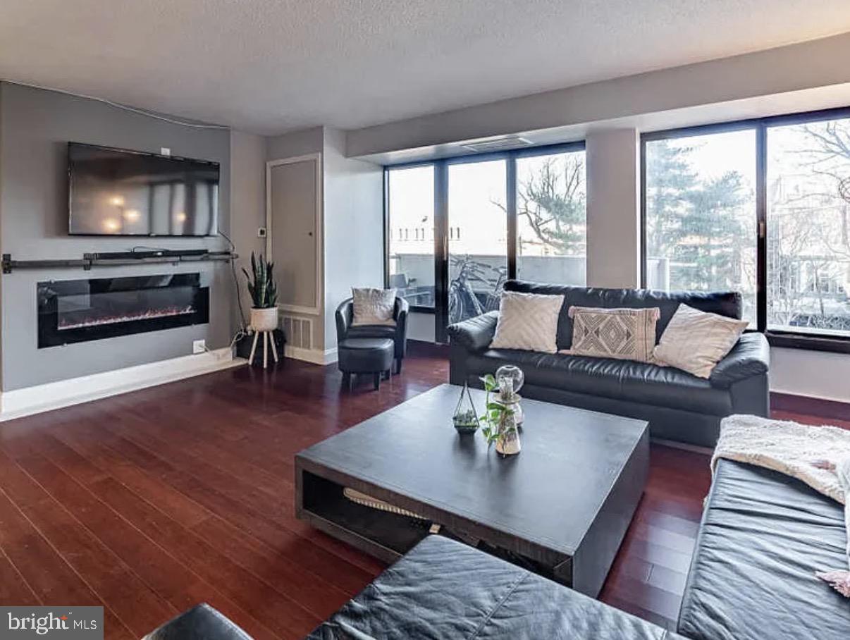 ART MUSEUM AREA - Residential