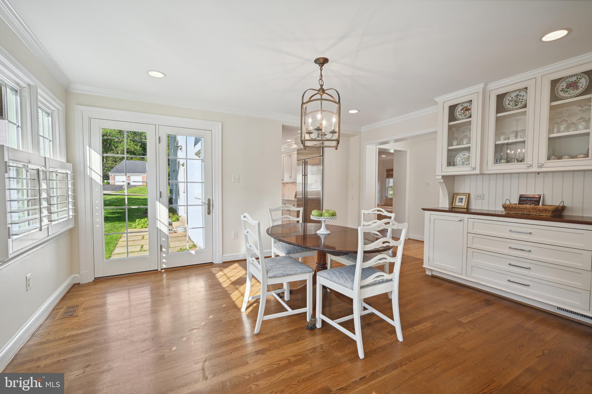 BRADLEY MANOR - Residential