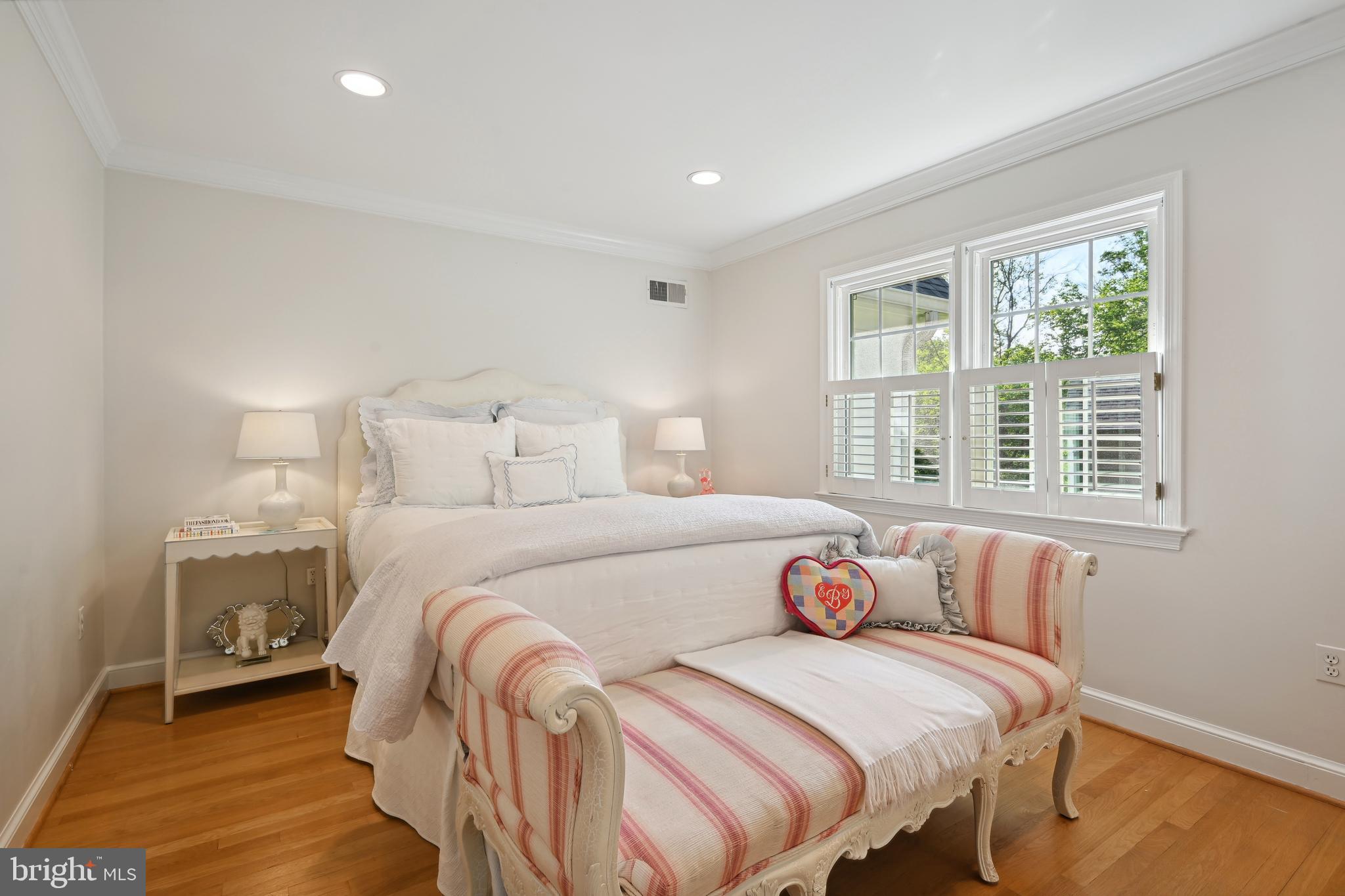 BRADLEY MANOR - Residential