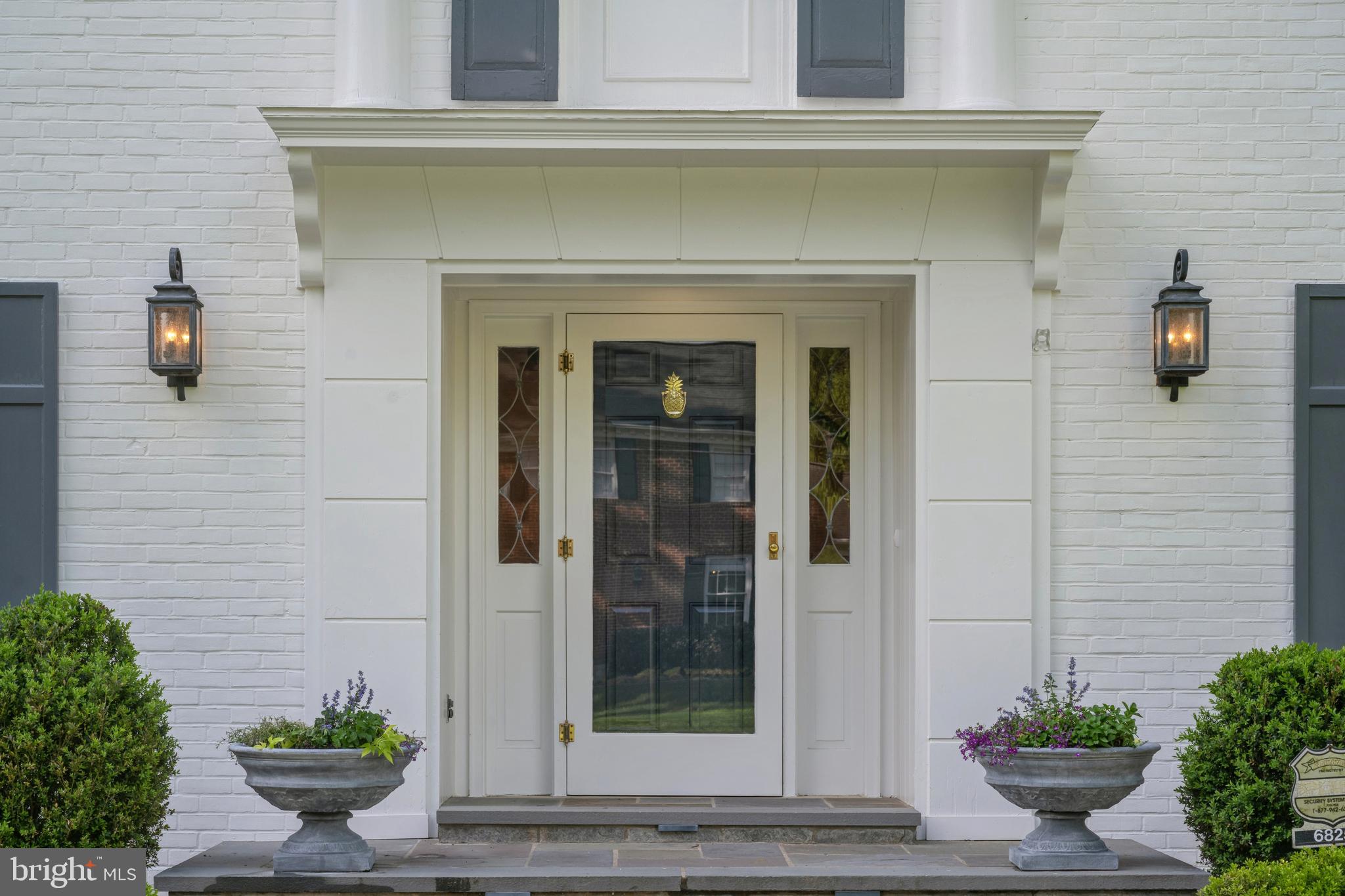 BRADLEY MANOR - Residential