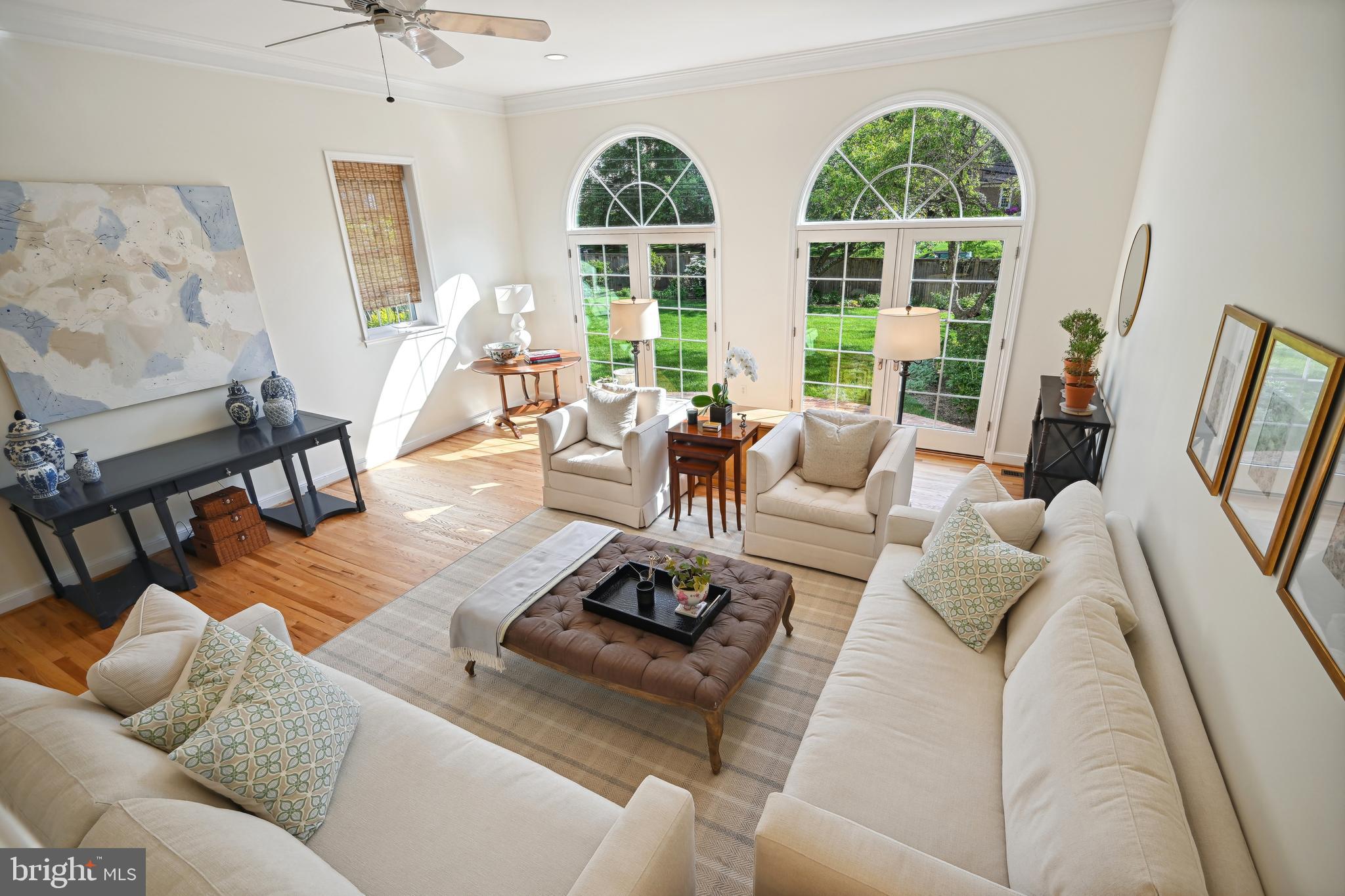 BRADLEY MANOR - Residential