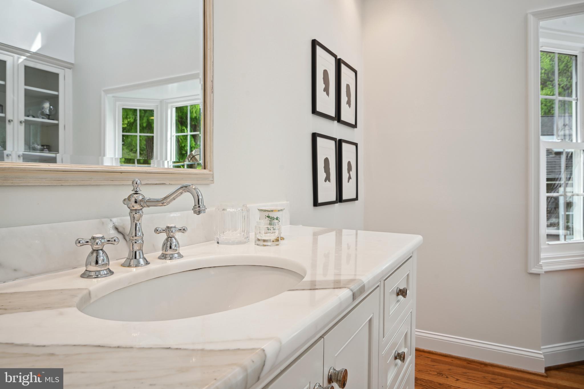 BRADLEY MANOR - Residential