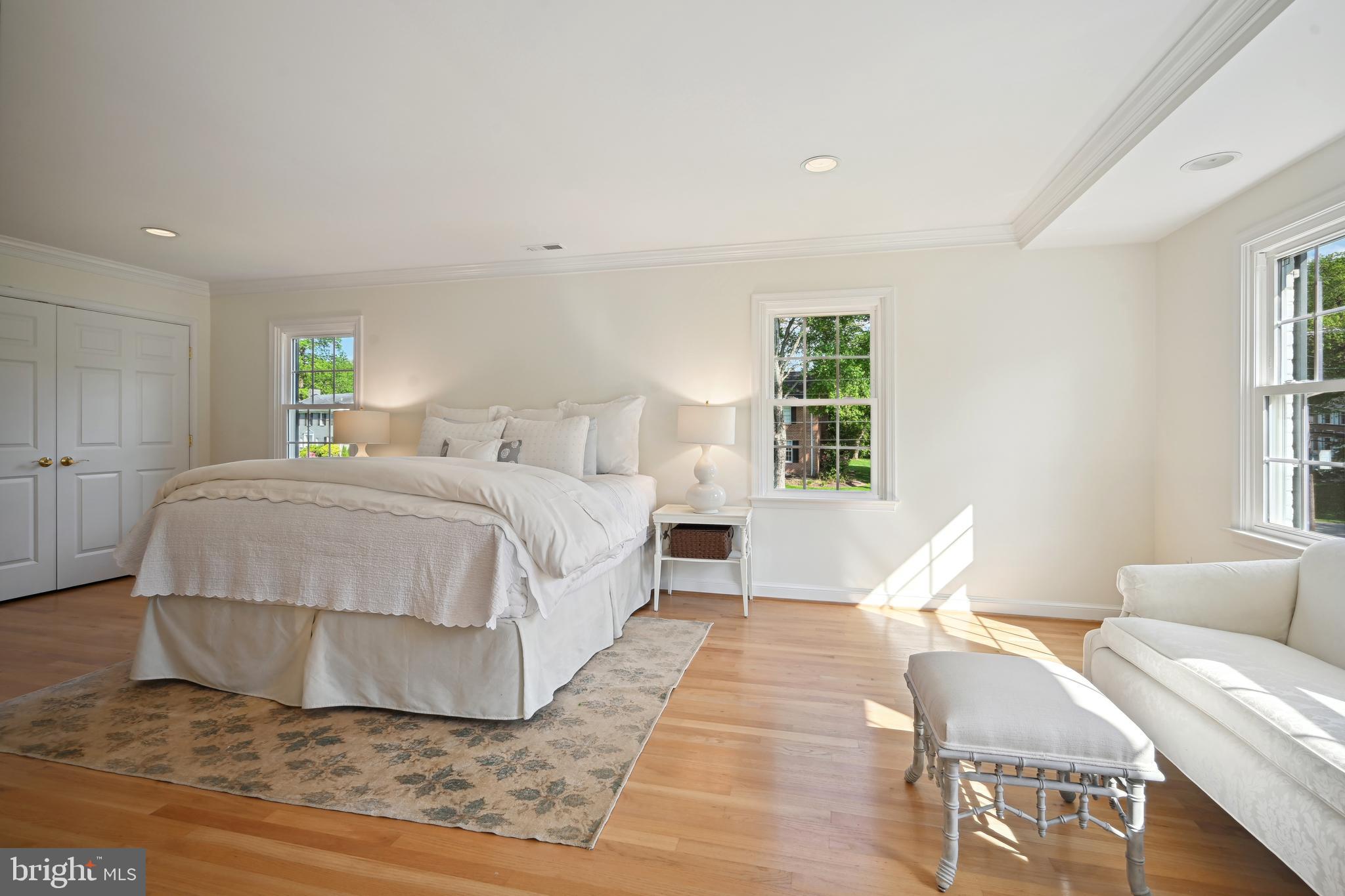 BRADLEY MANOR - Residential