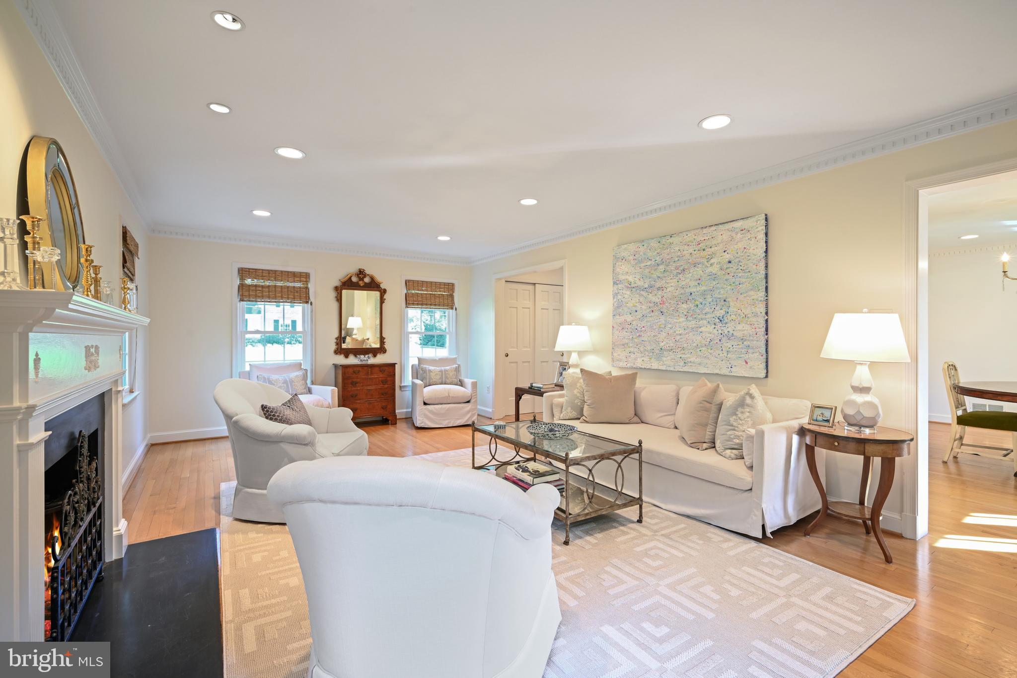 BRADLEY MANOR - Residential