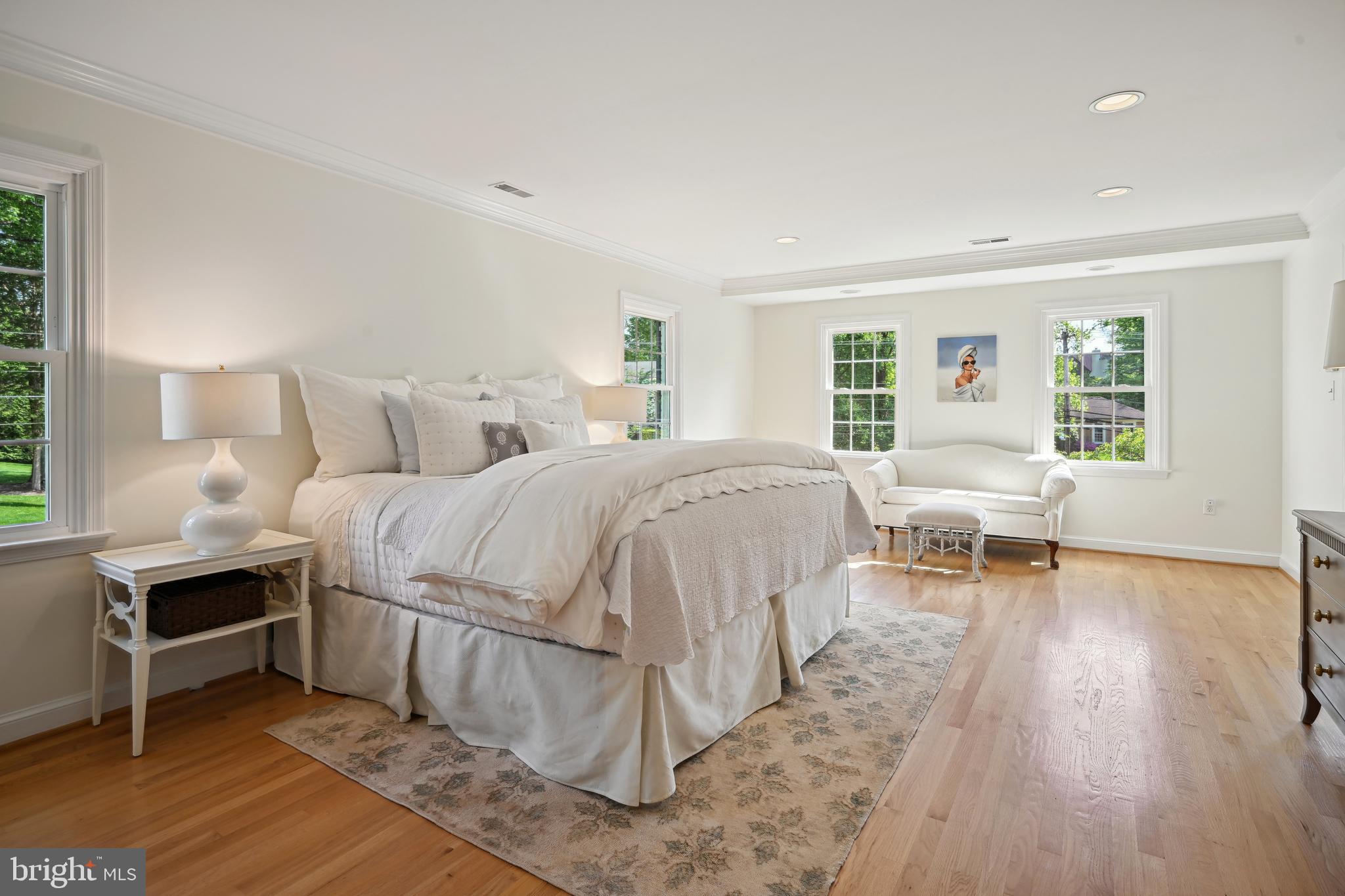 BRADLEY MANOR - Residential