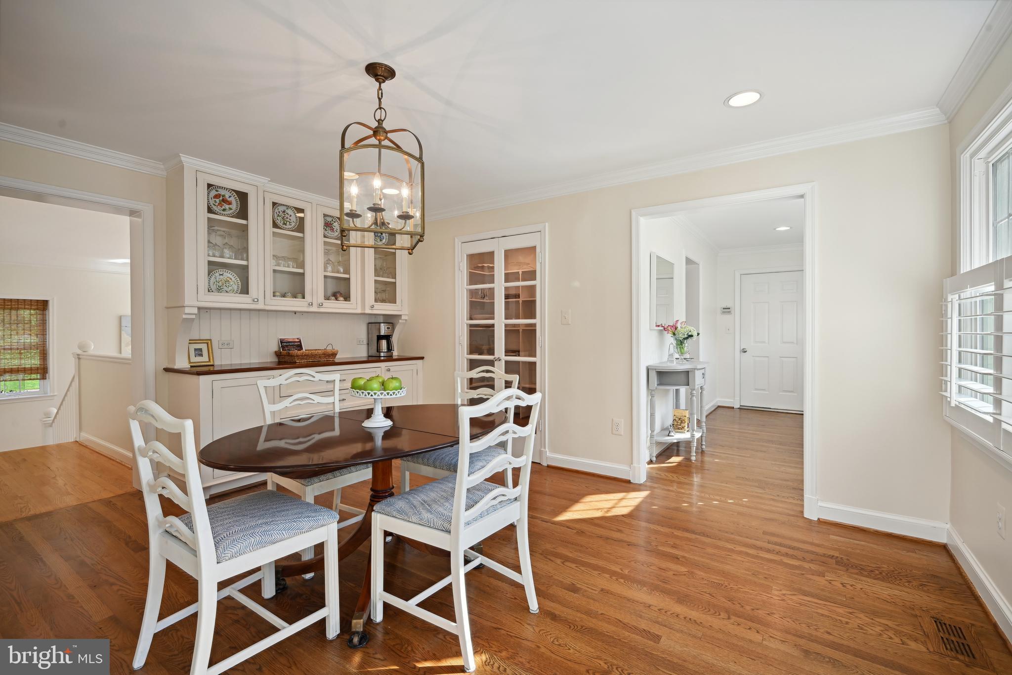 BRADLEY MANOR - Residential